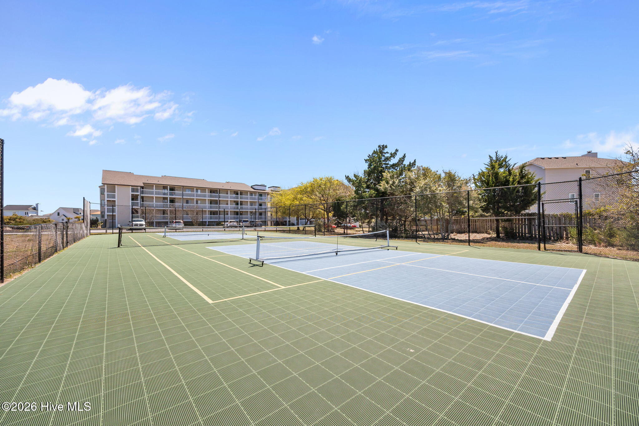 100565506 | Photo 45