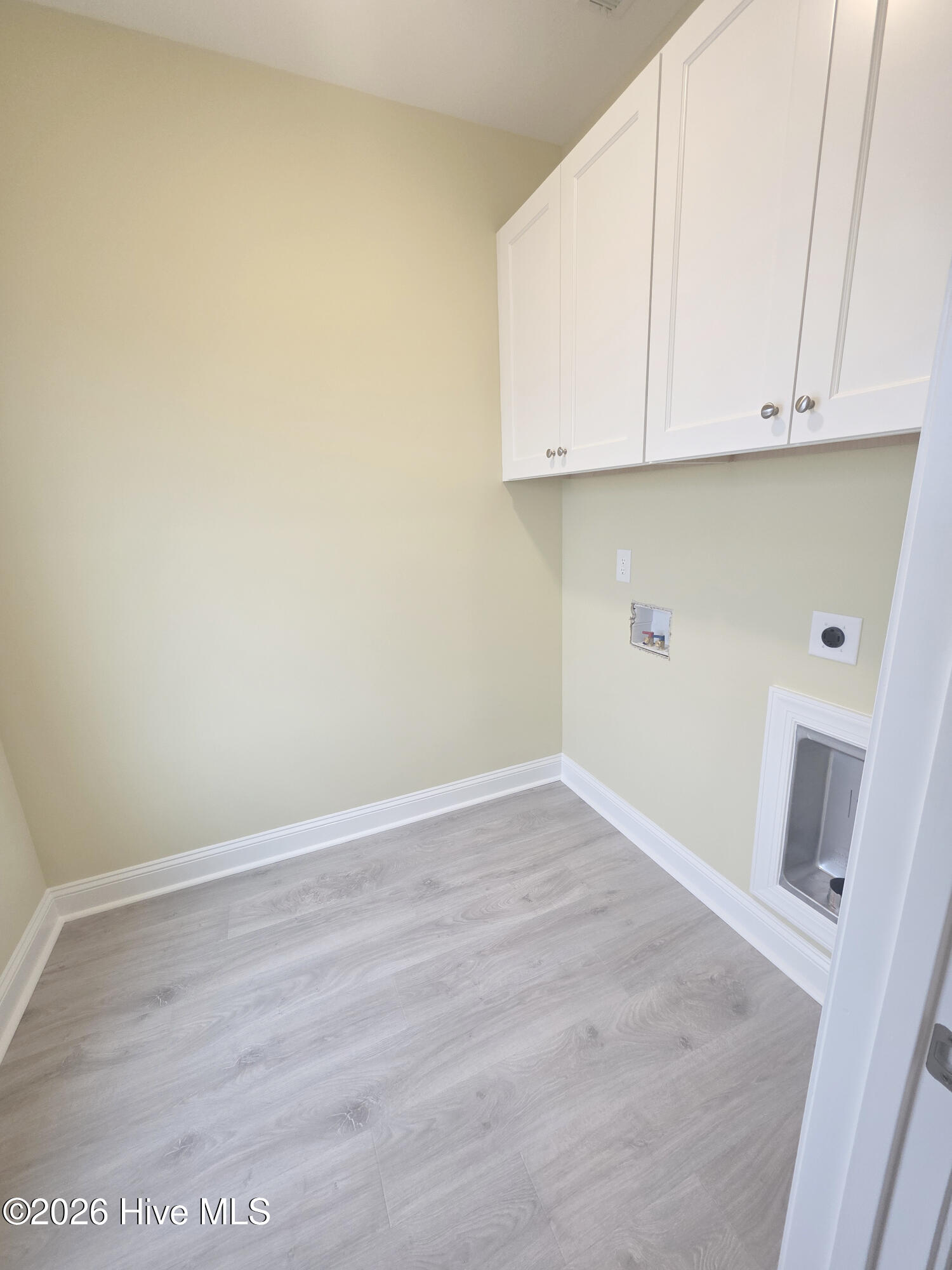 100535825 | Photo 50