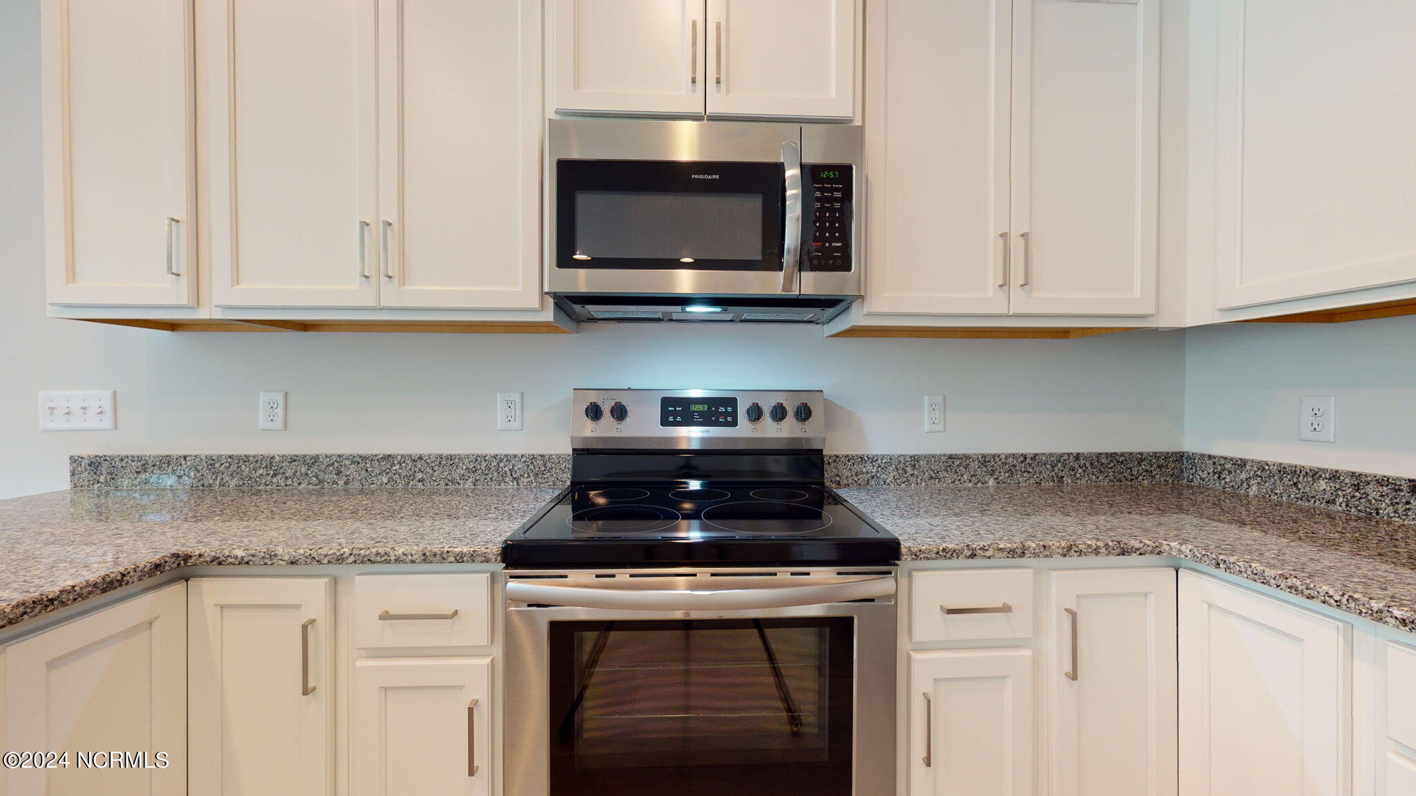 100540611 | Photo 29