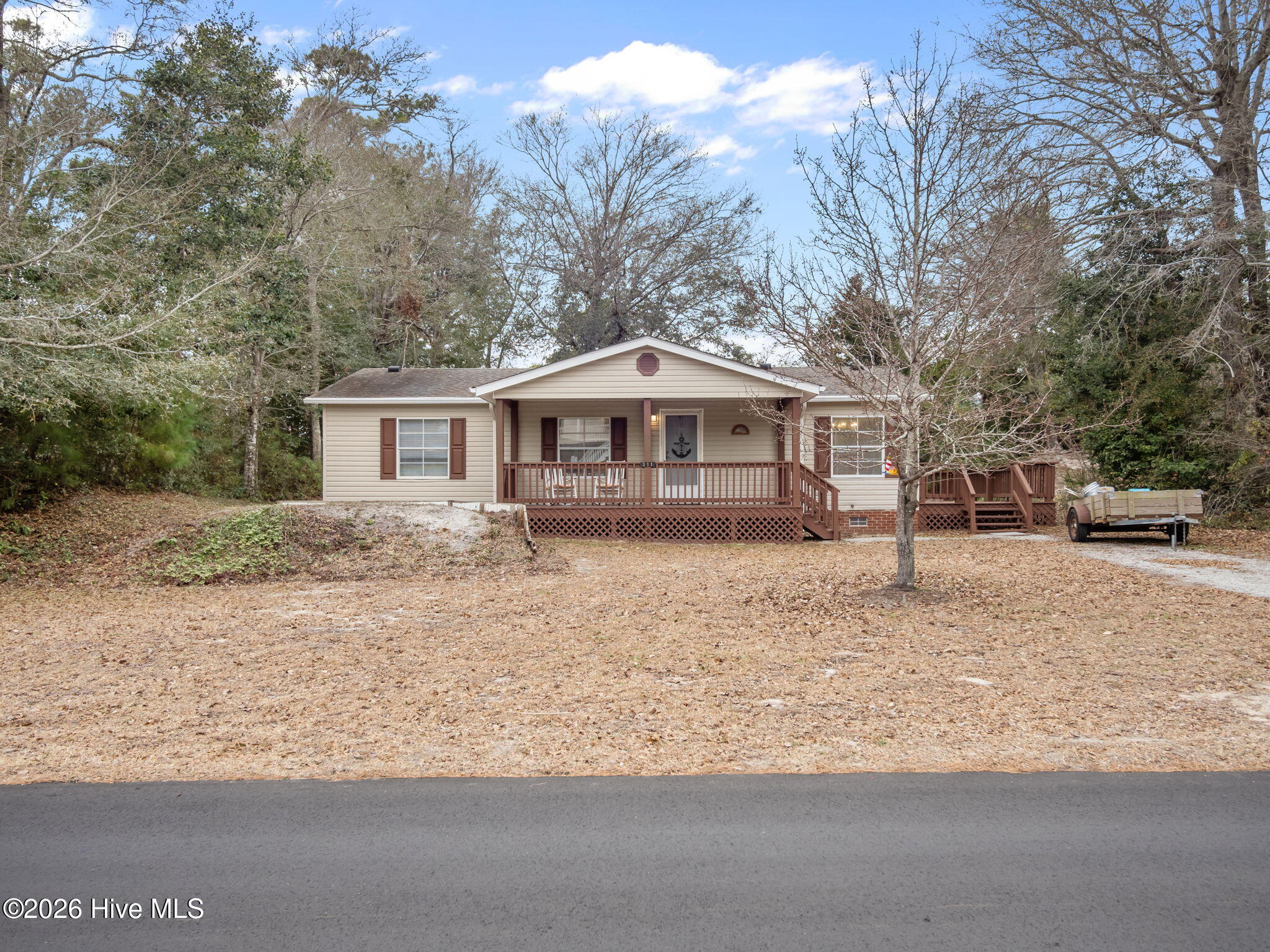 100548525 | Photo 32