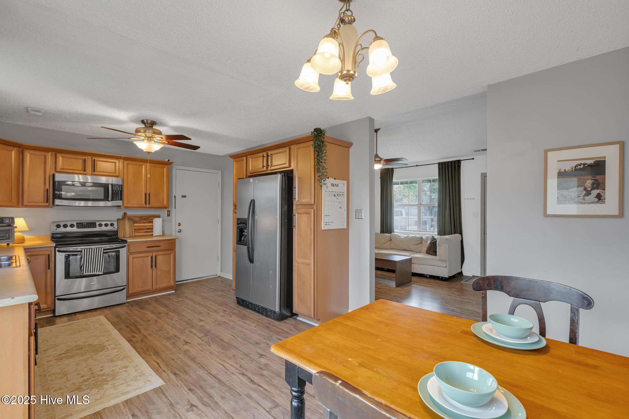 406 Singletree Court, Jacksonville, NC 28540 – photo 12: 425A4158