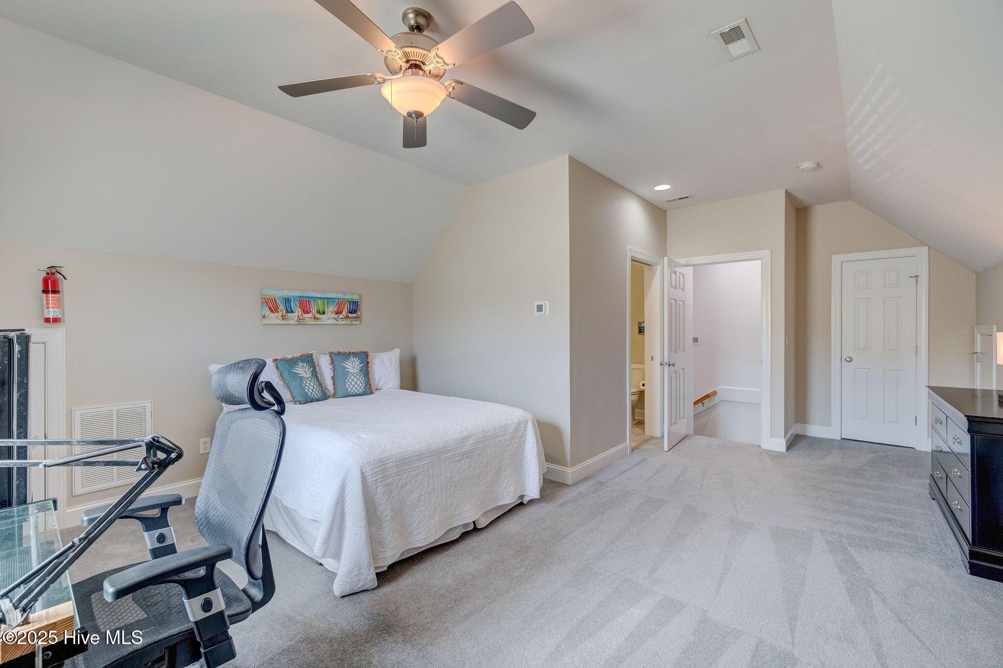5500 N Warrendale Court, Wilmington, NC 28409 – photo 17: 5500WarrendaleCourtNorth-36