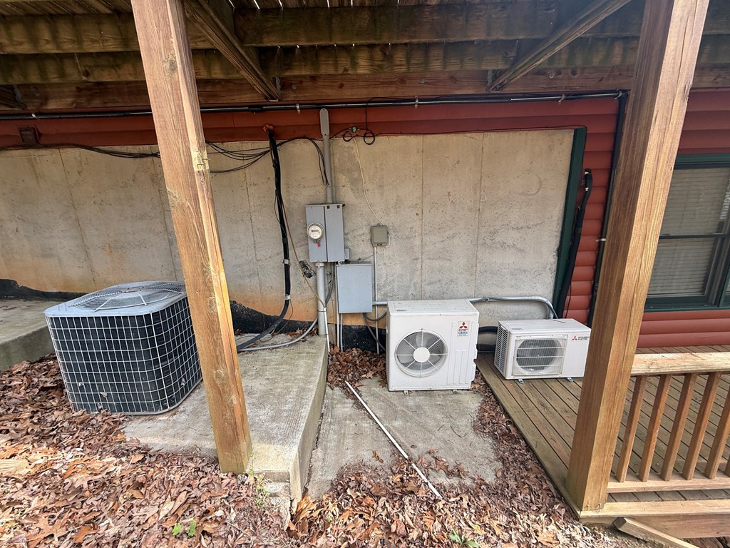 heat pump for main levels and mini splits units