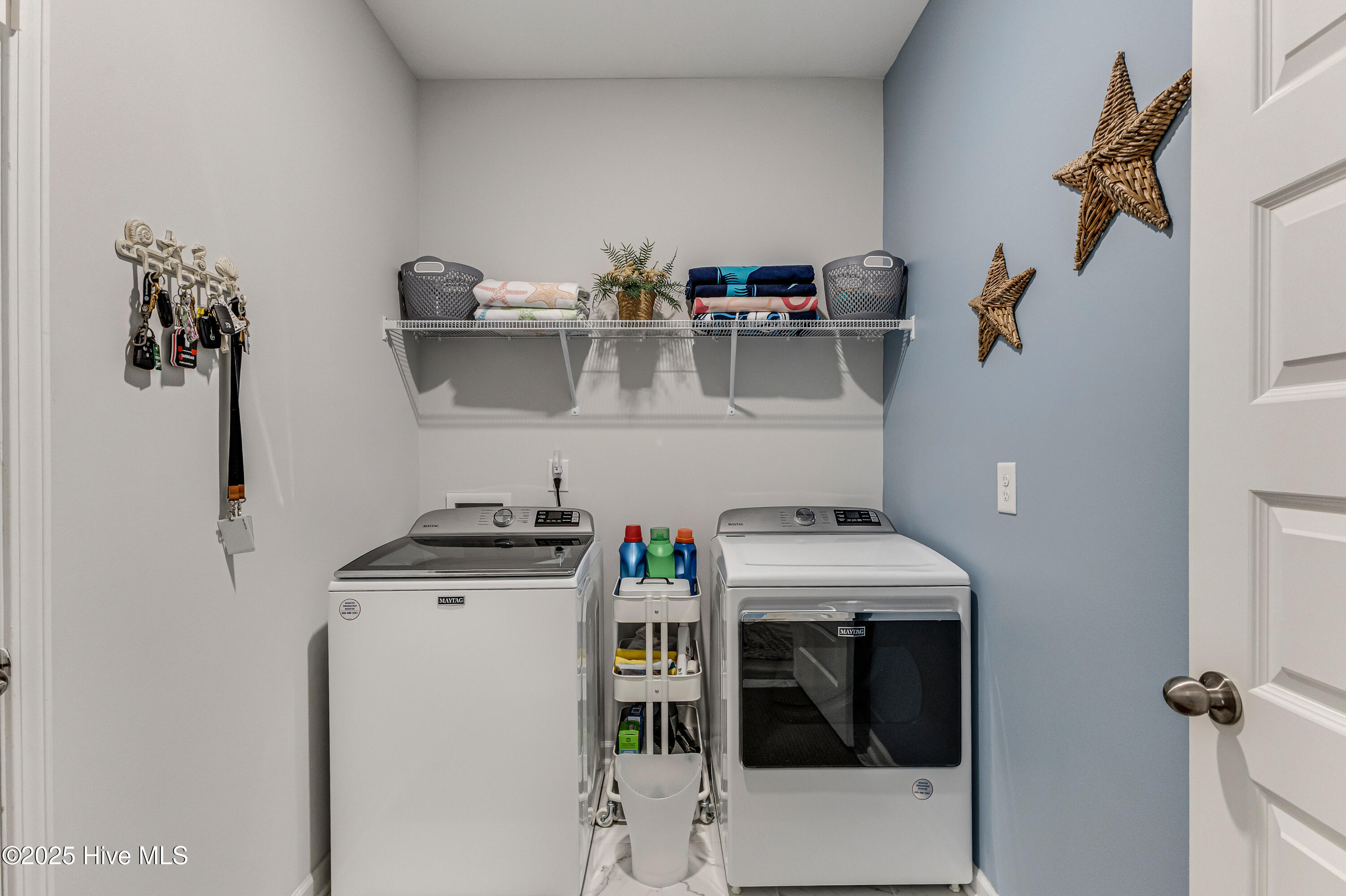 100542880 | Photo 34