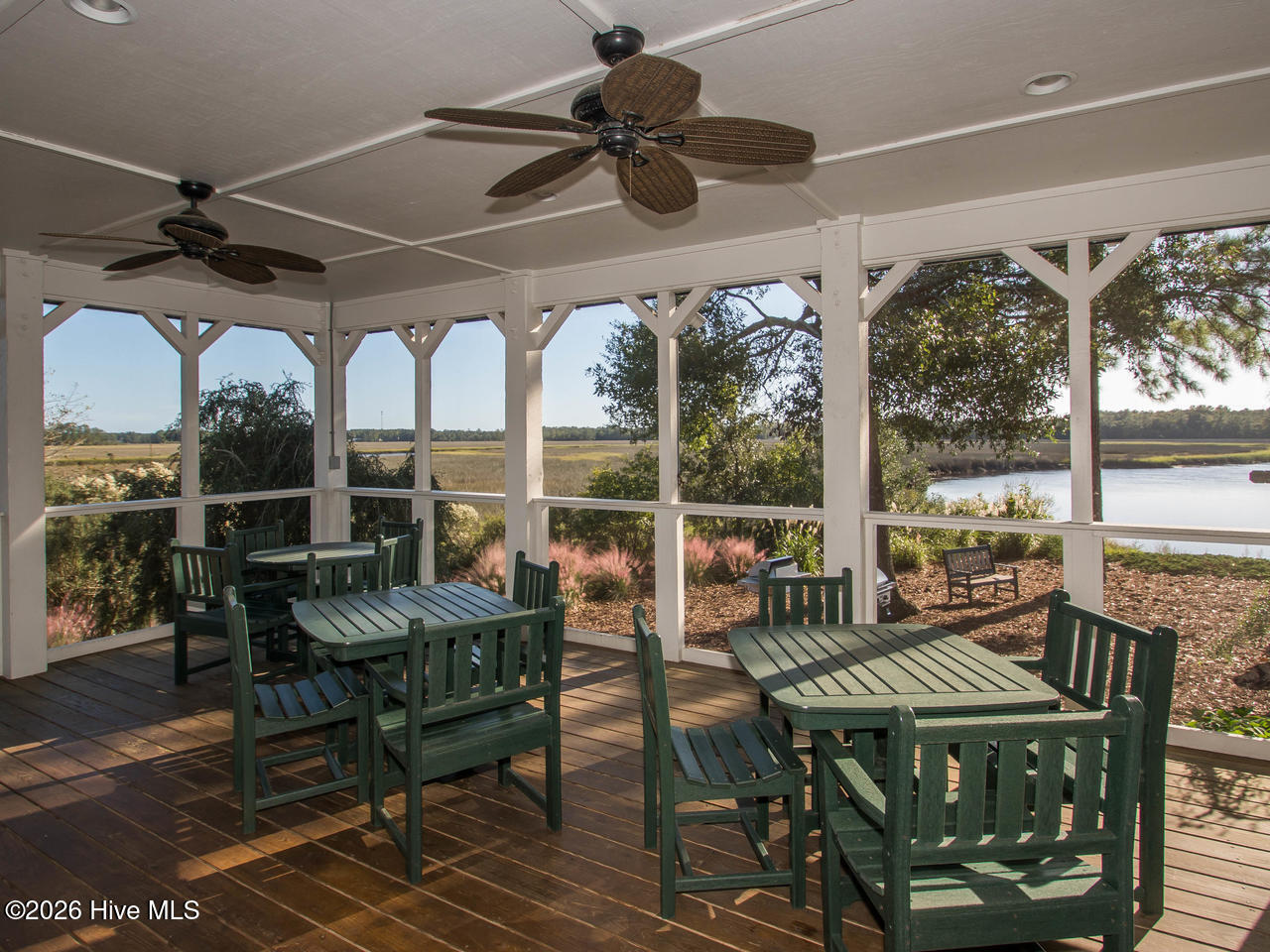 100559820 | Photo 29