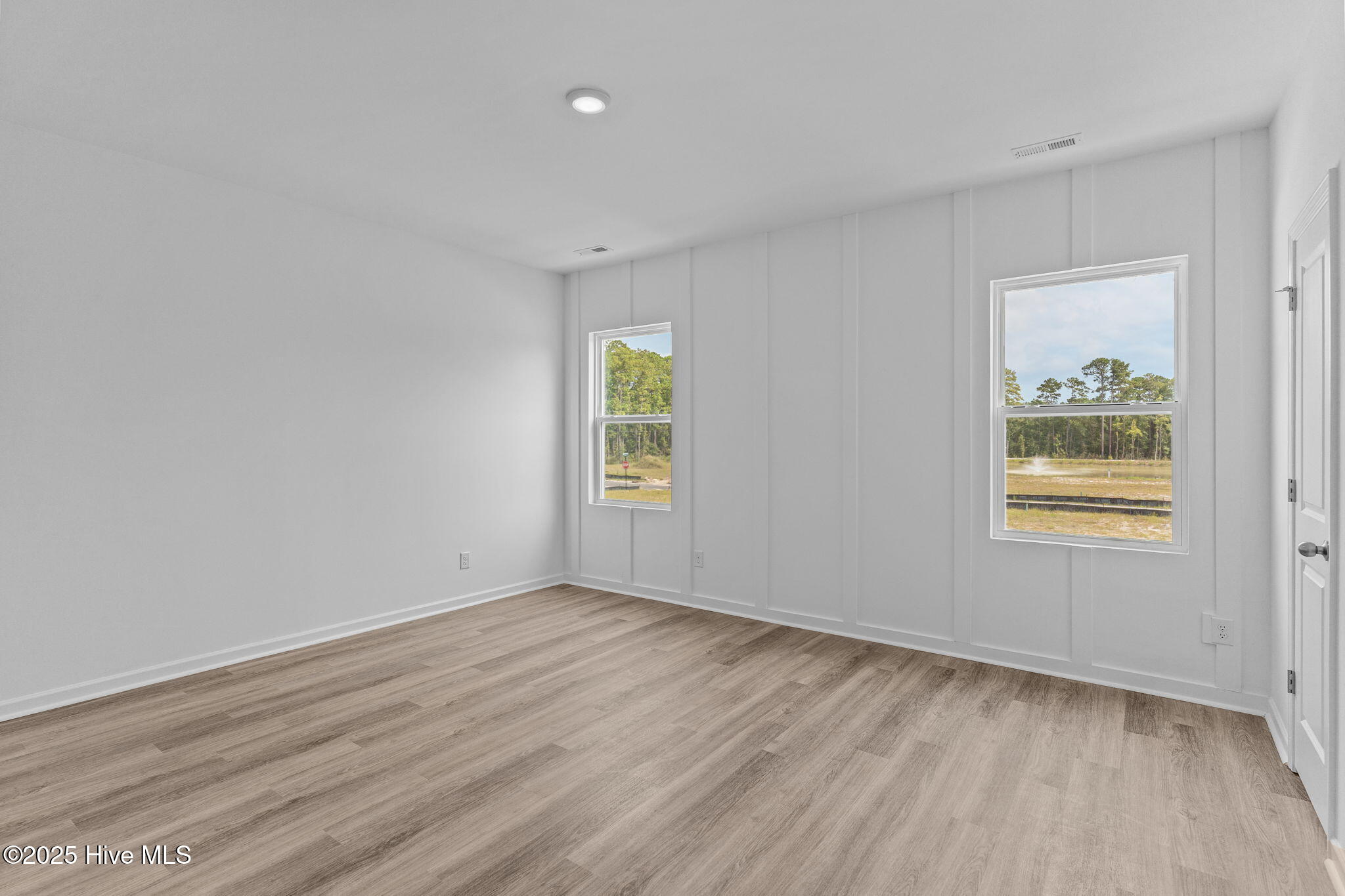 100517036 | Photo 23