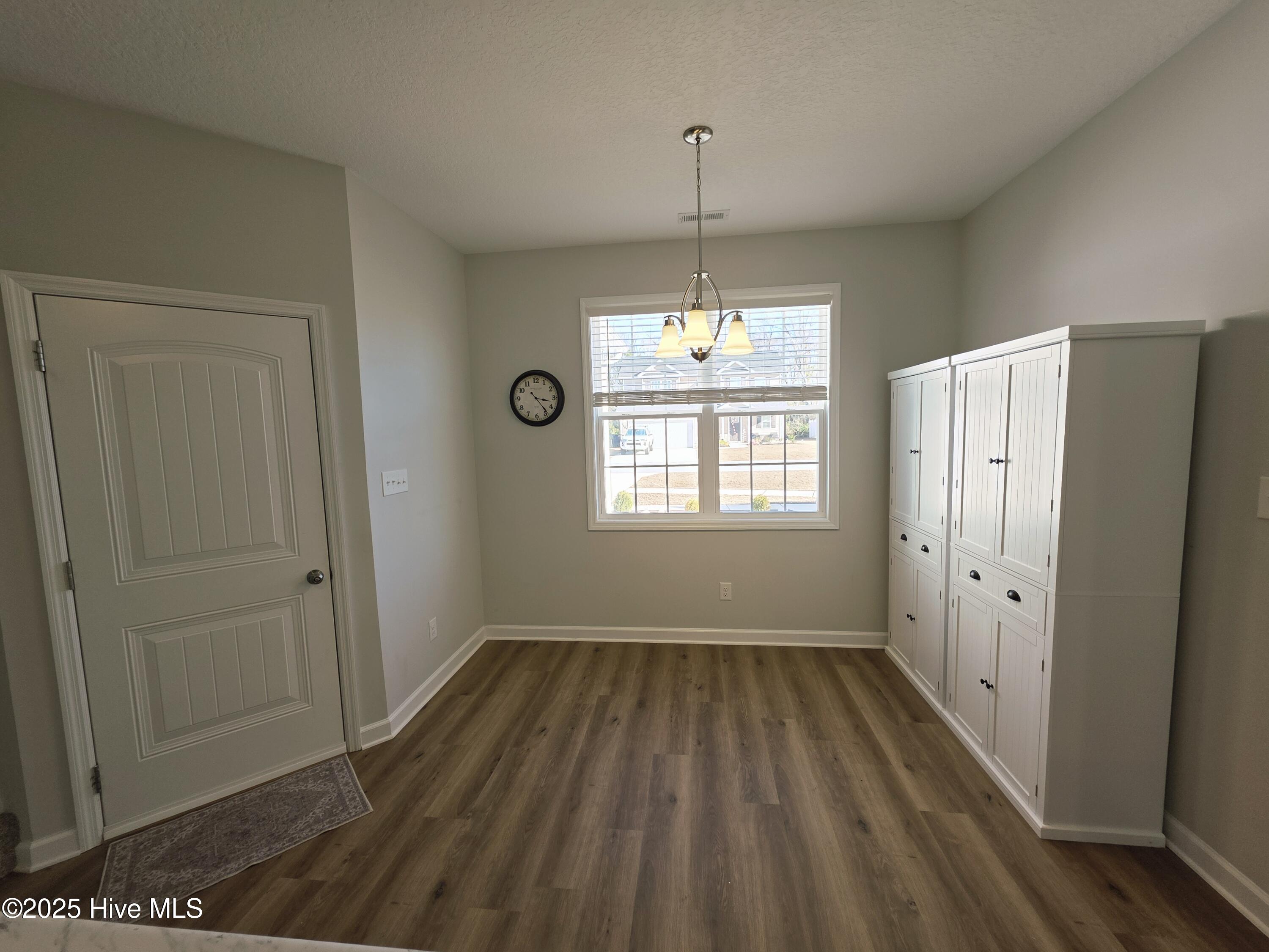 100545567 | Photo 14