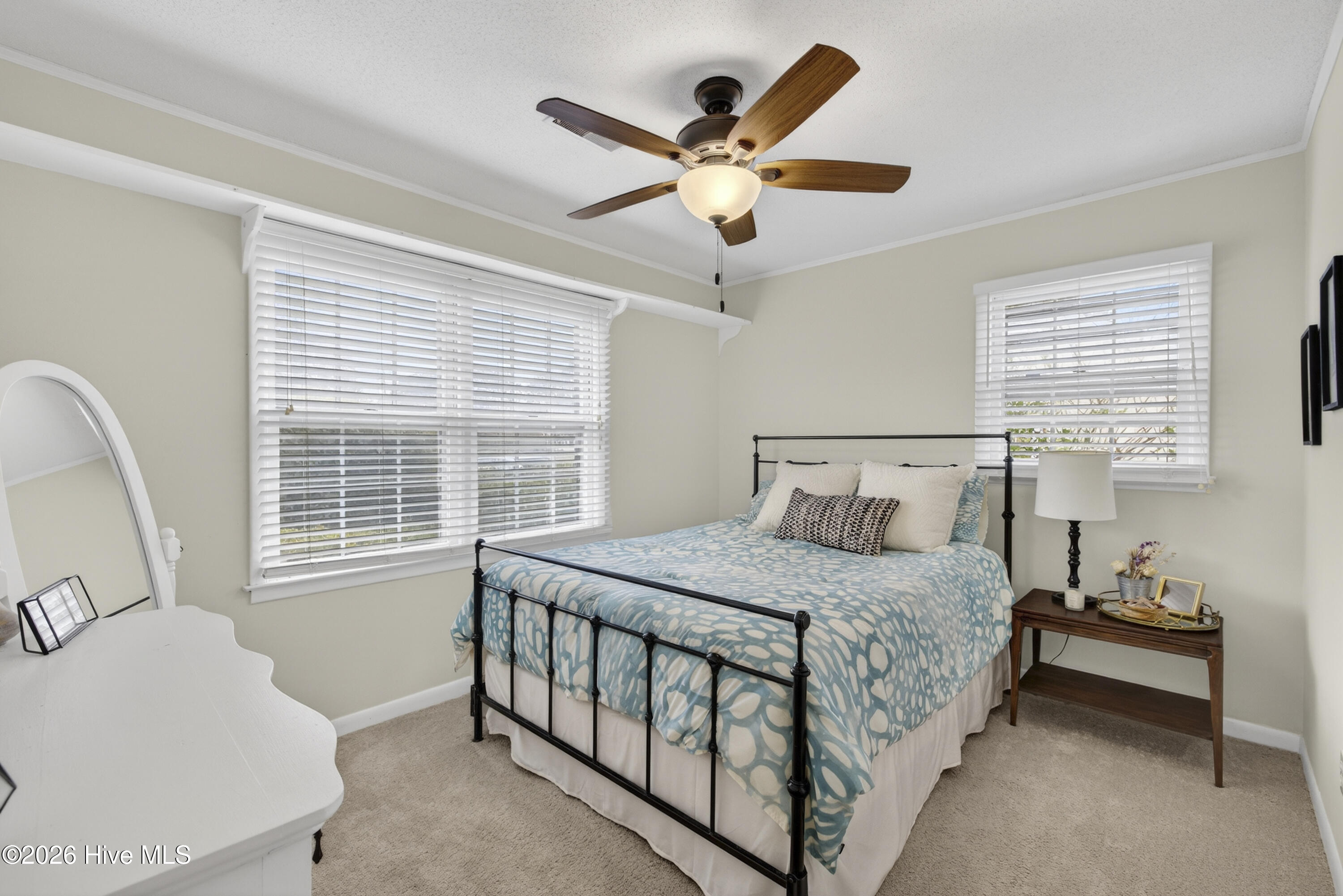 100555810 | Photo 18