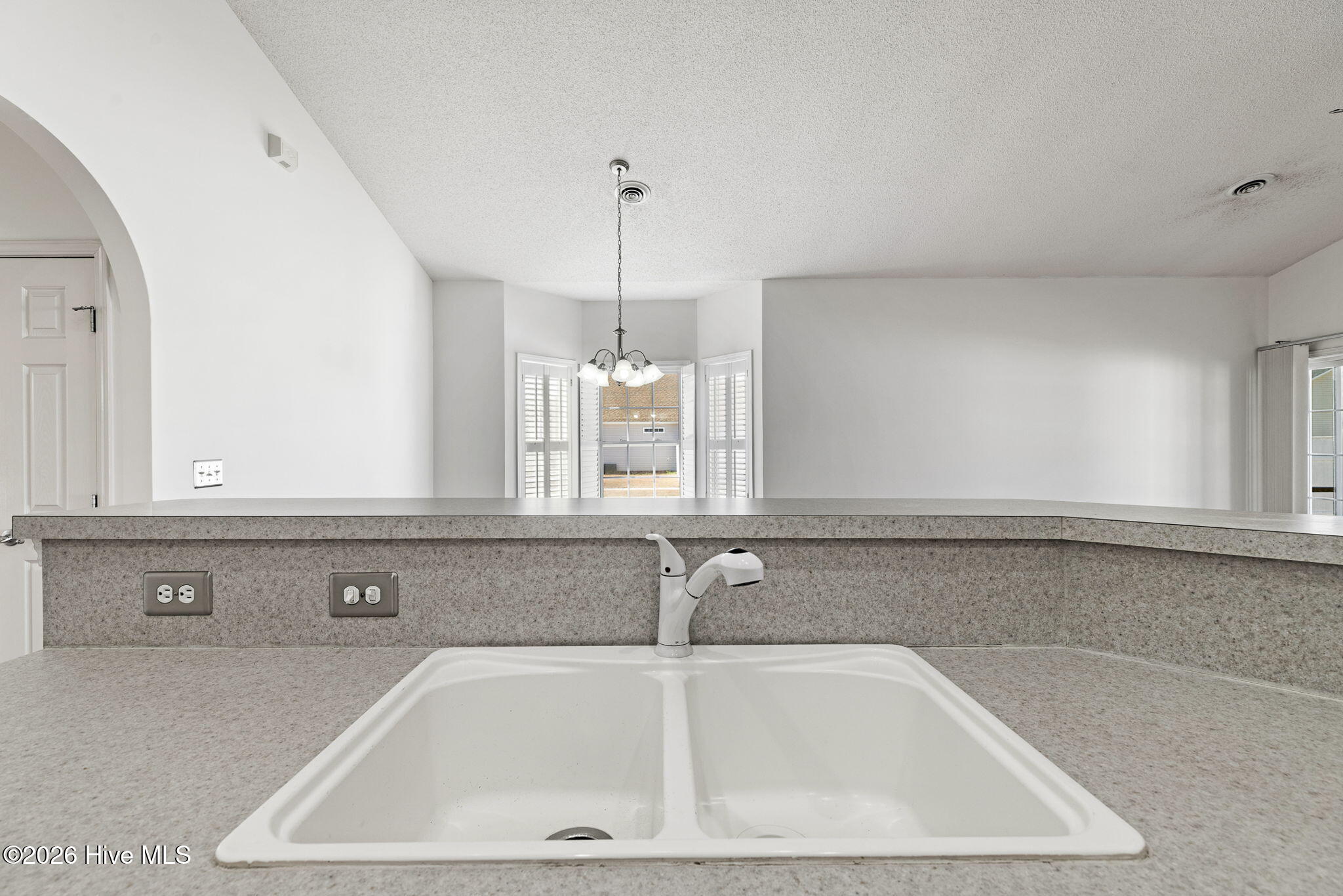 100556547 | Photo 16