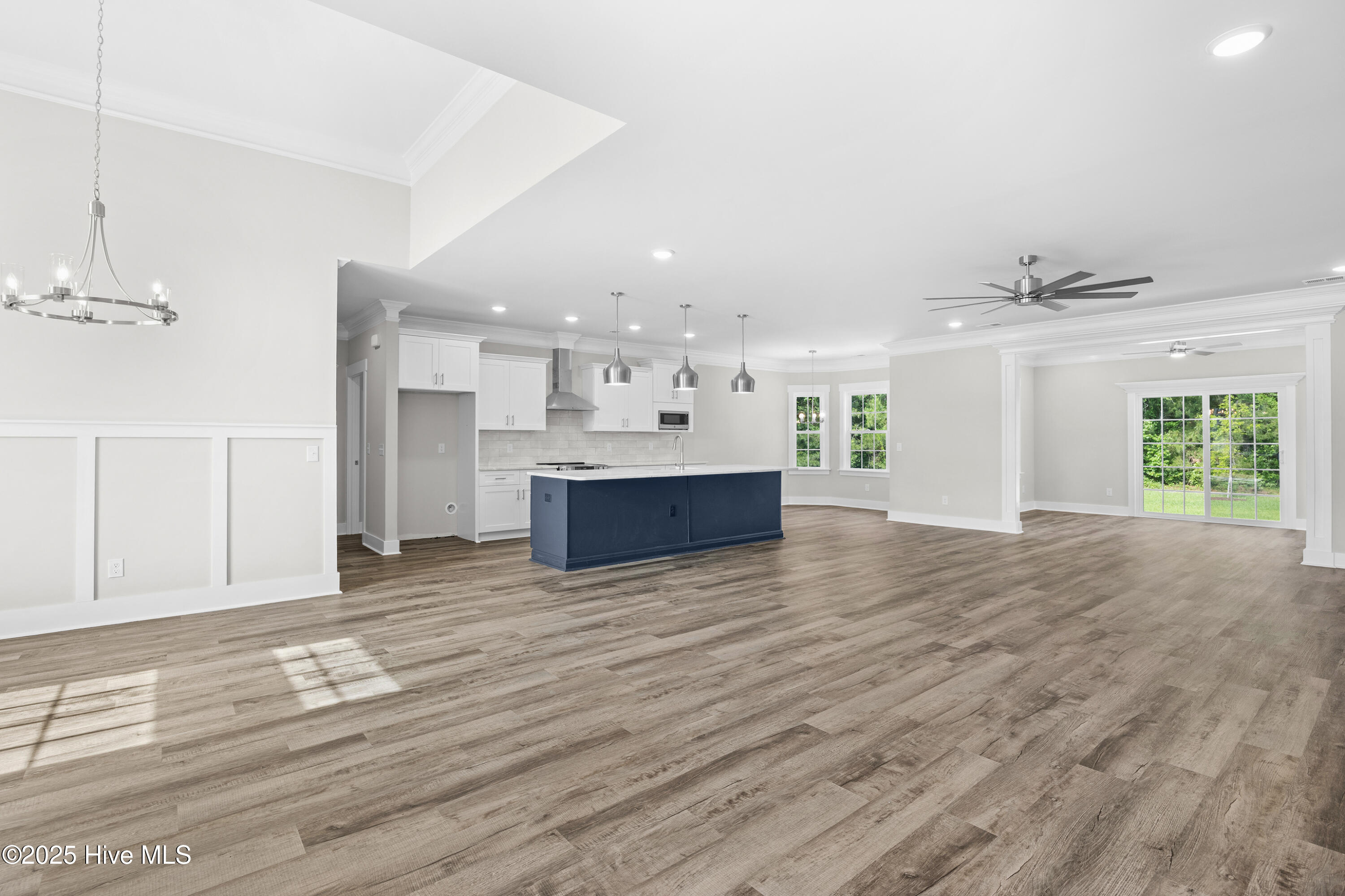 100472156 | Photo 13