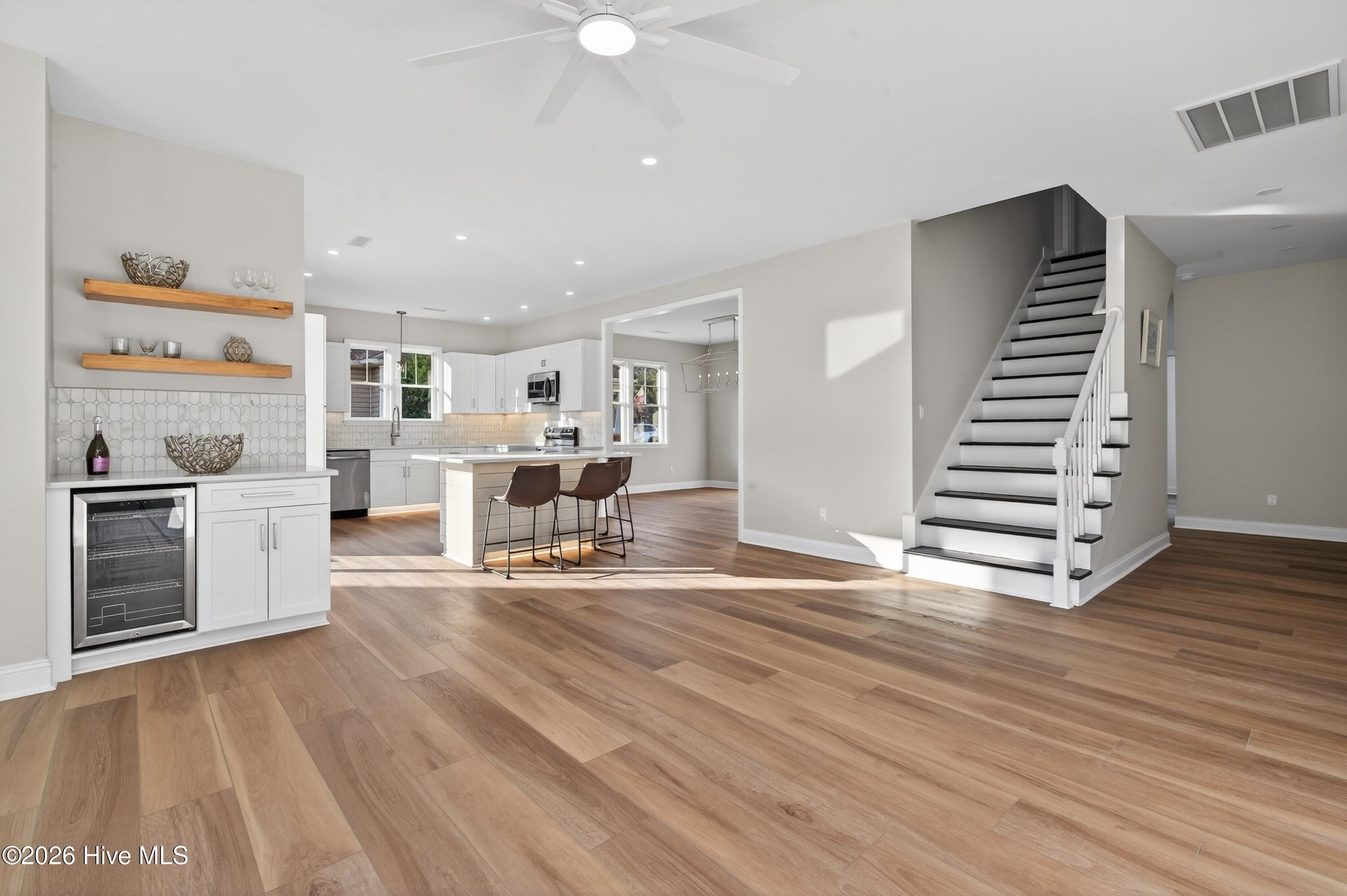 100553839 | Photo 18