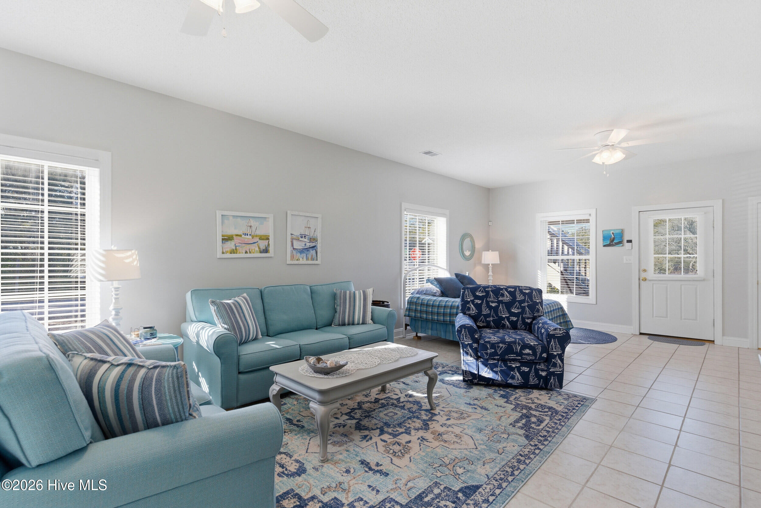 100549898 | Photo 27