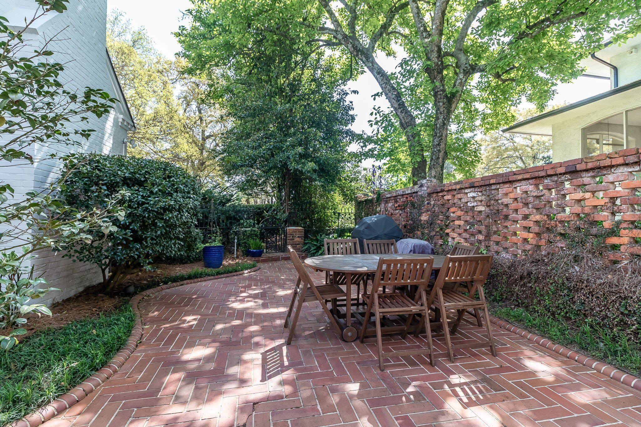 61-web-or-mls-2421 WALTON WAY ©--39