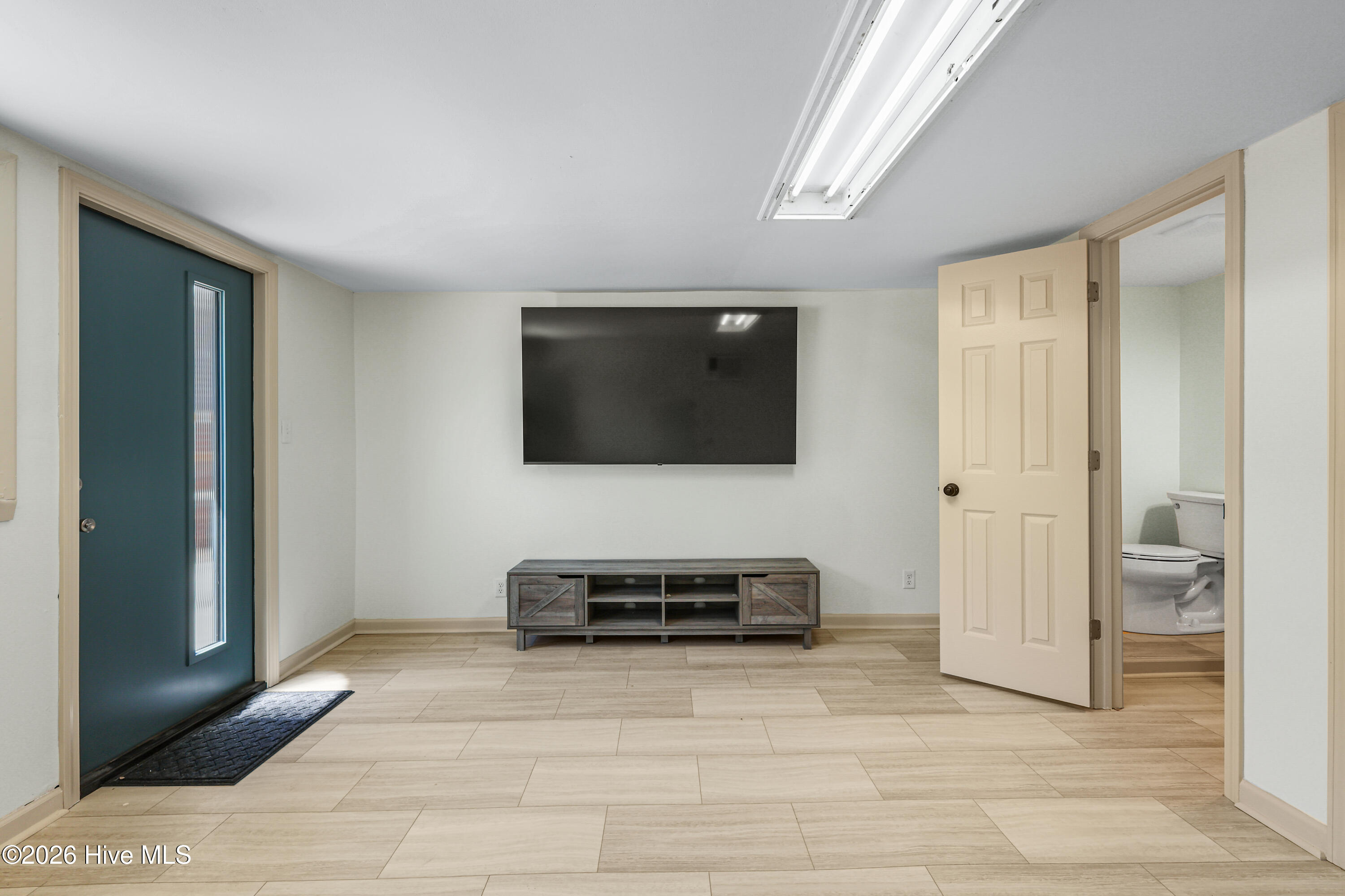 100567832 | Photo 27