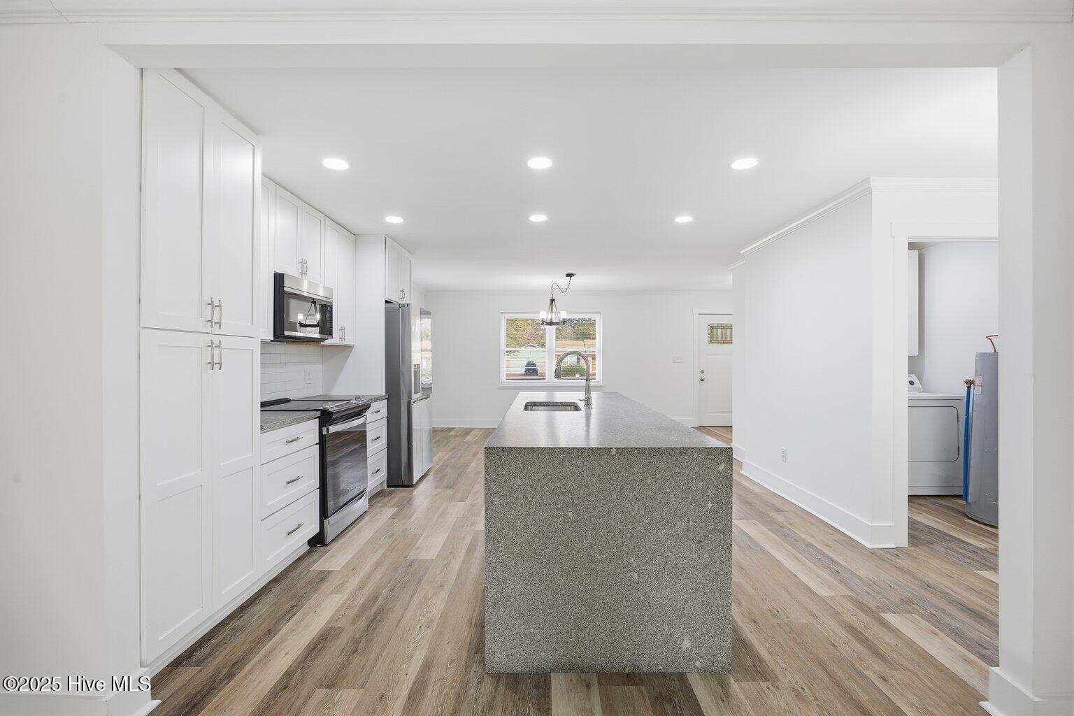 100543784 | Photo 18