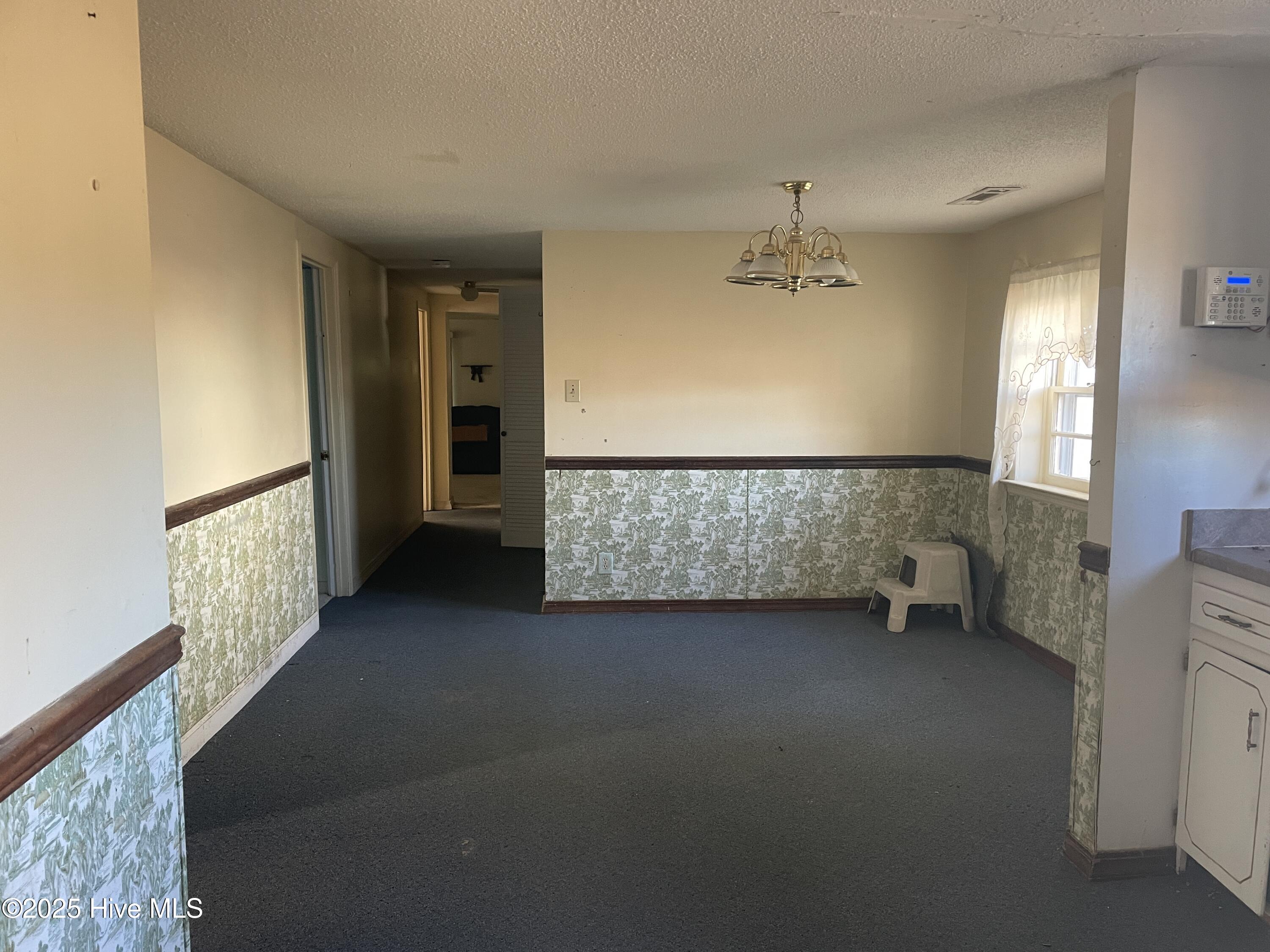 100546227 | Photo 13