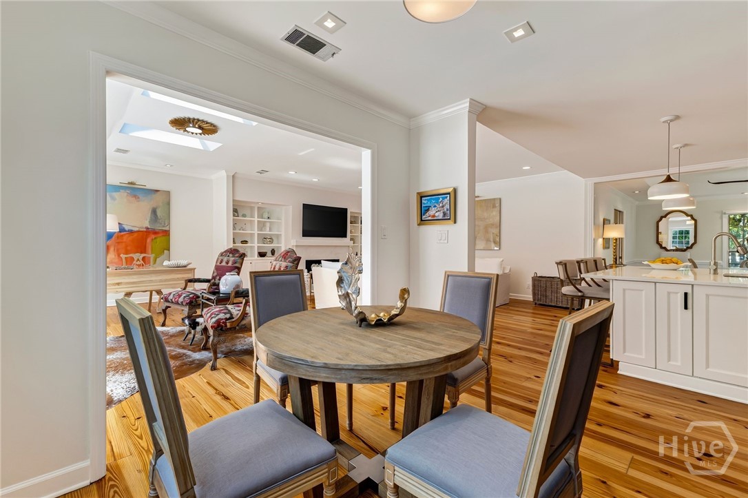 Breakfast Area off Kitchen