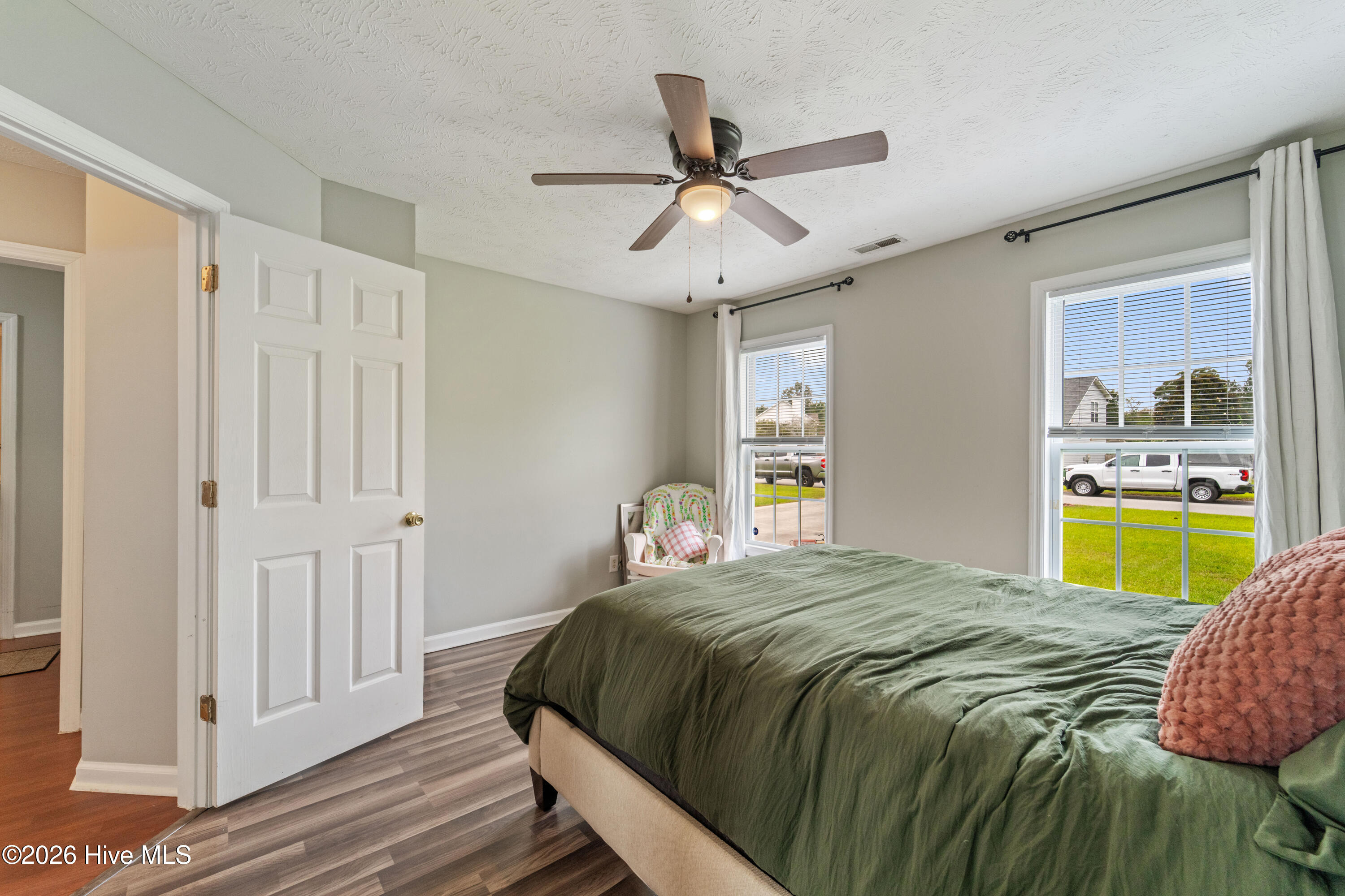 100550973 | Photo 27