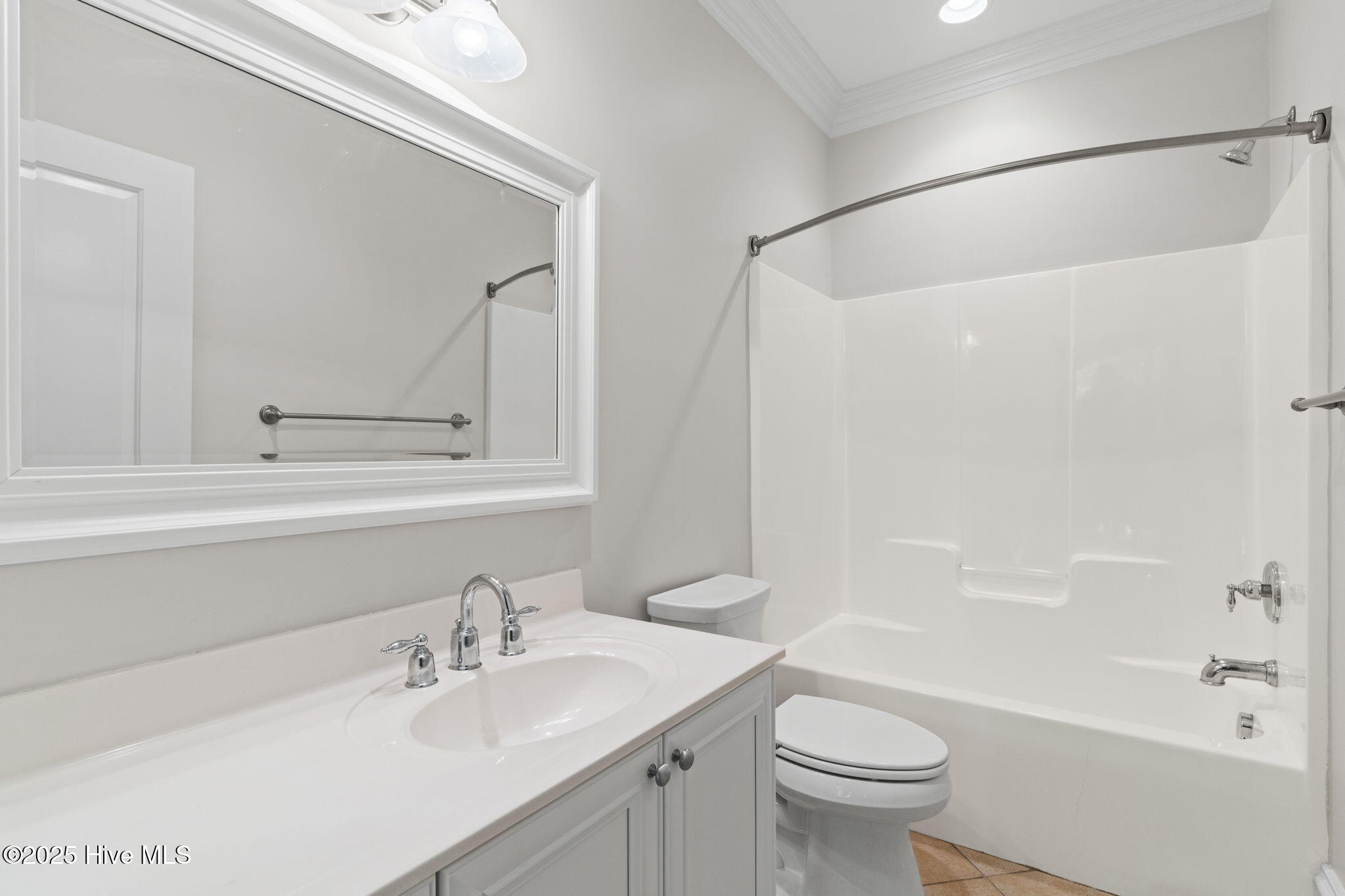 100512246 | Photo 53