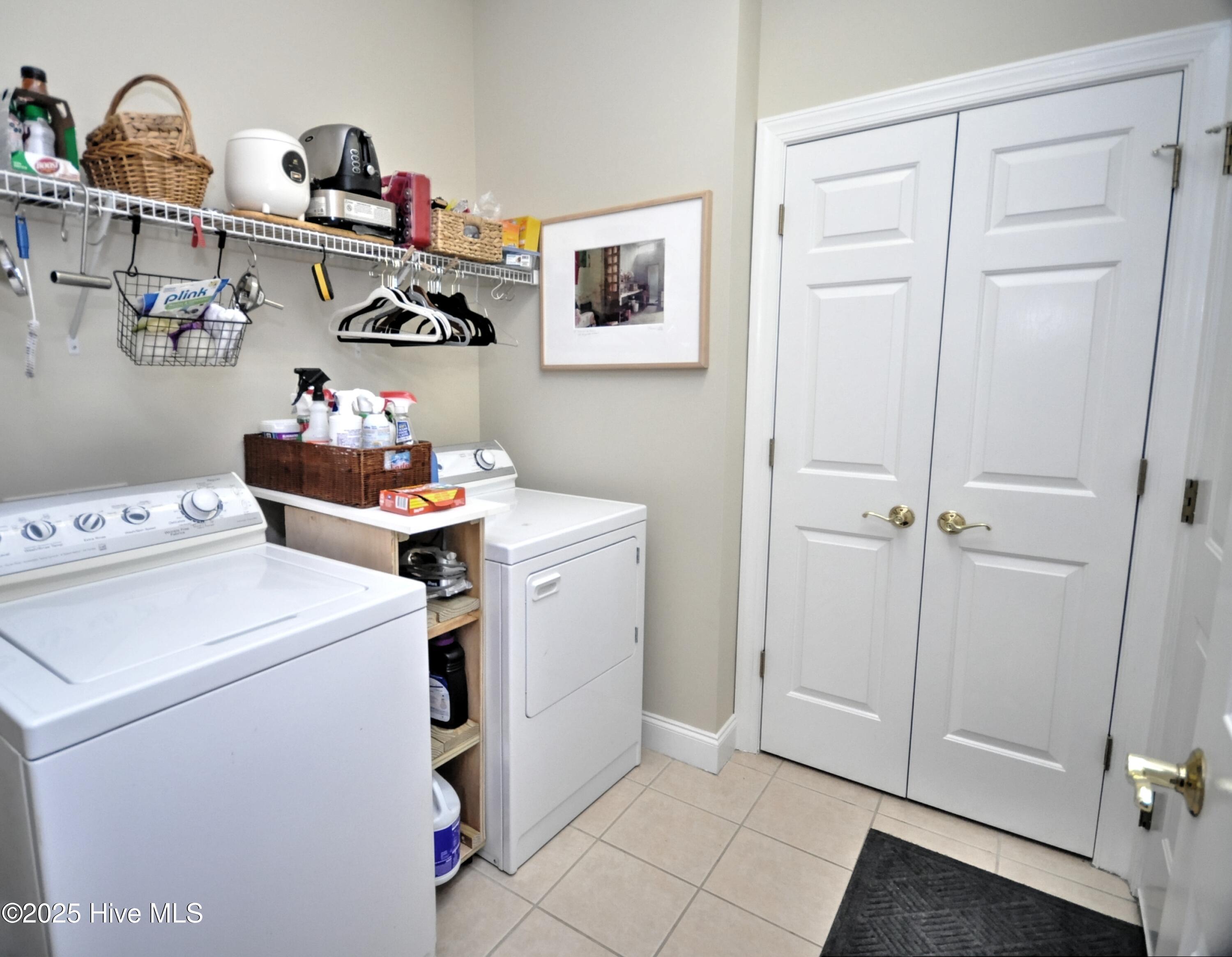 100547082 | Photo 31