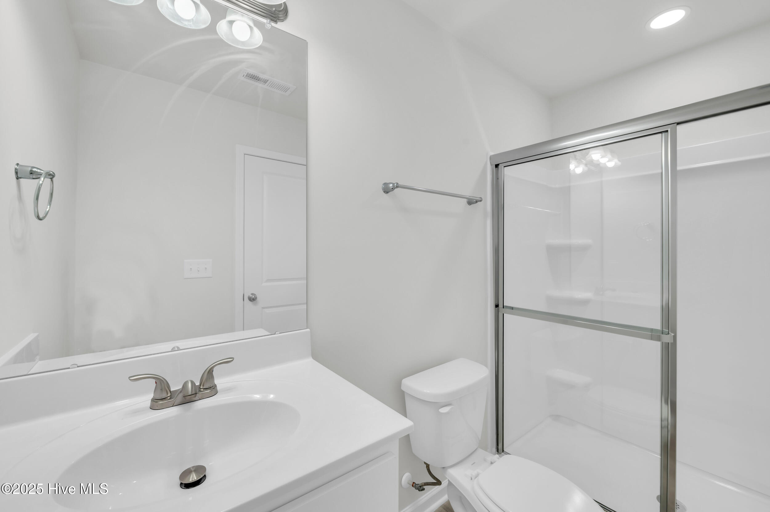 100522861 | Photo 13