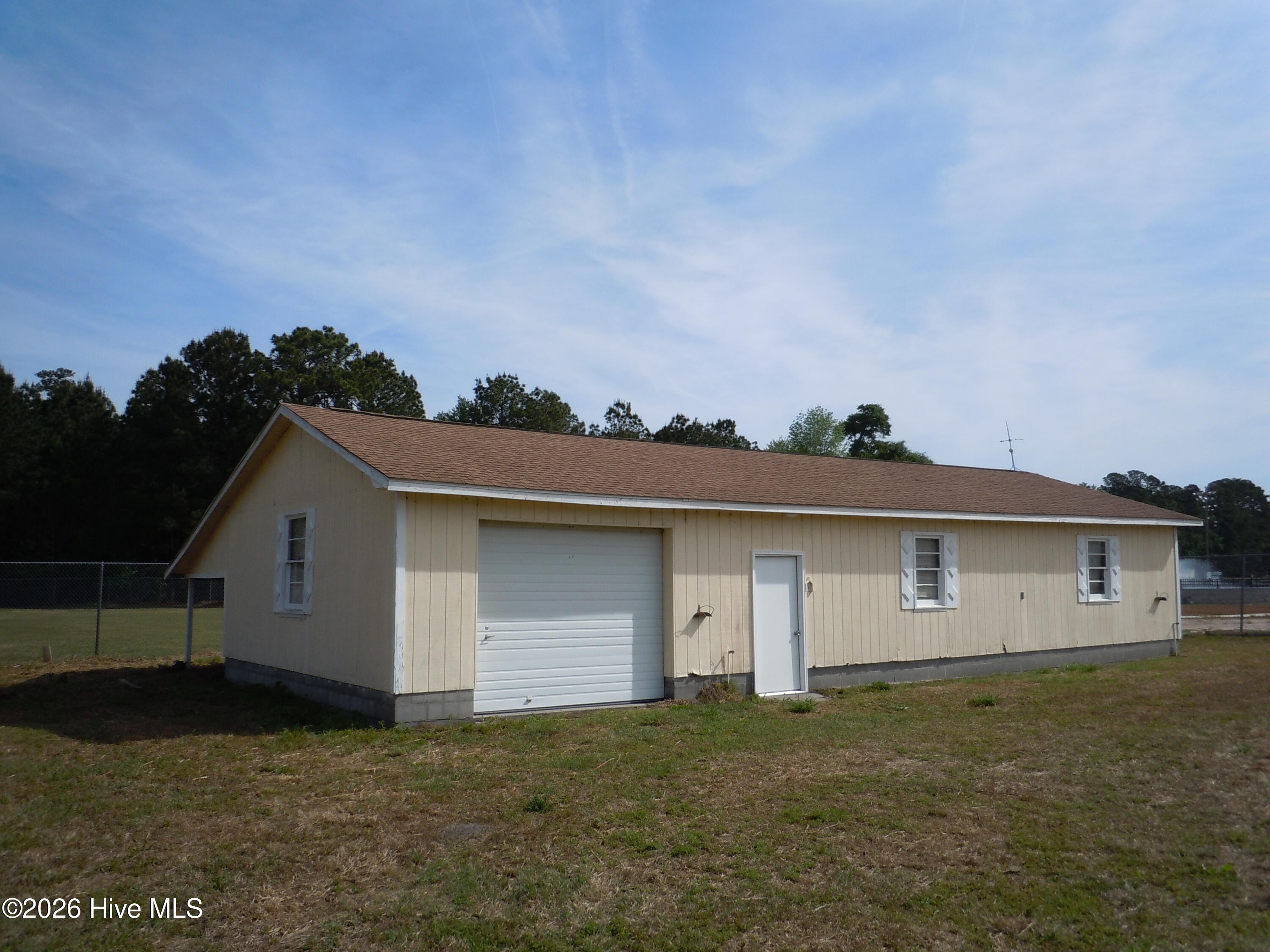 100565752 | Photo 43