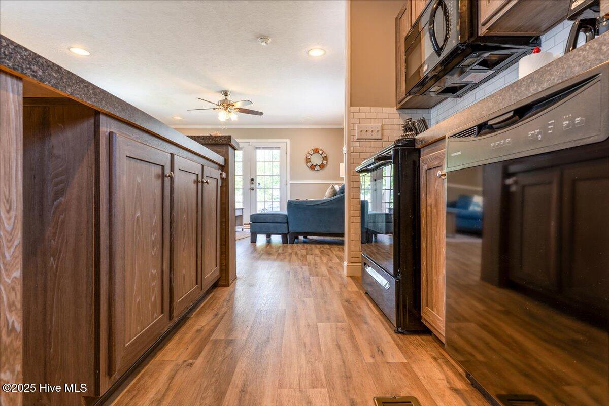 100517576 | Photo 16