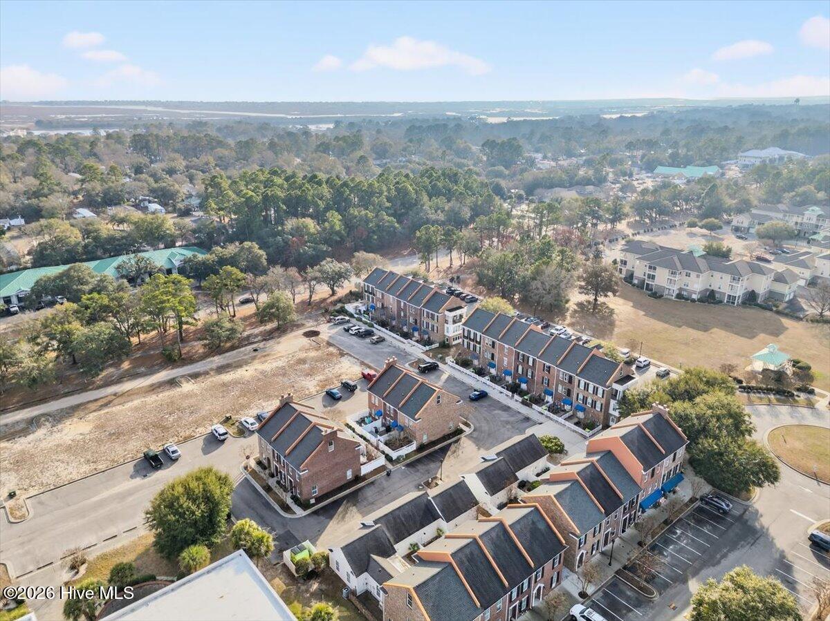 100548437 | Photo 45