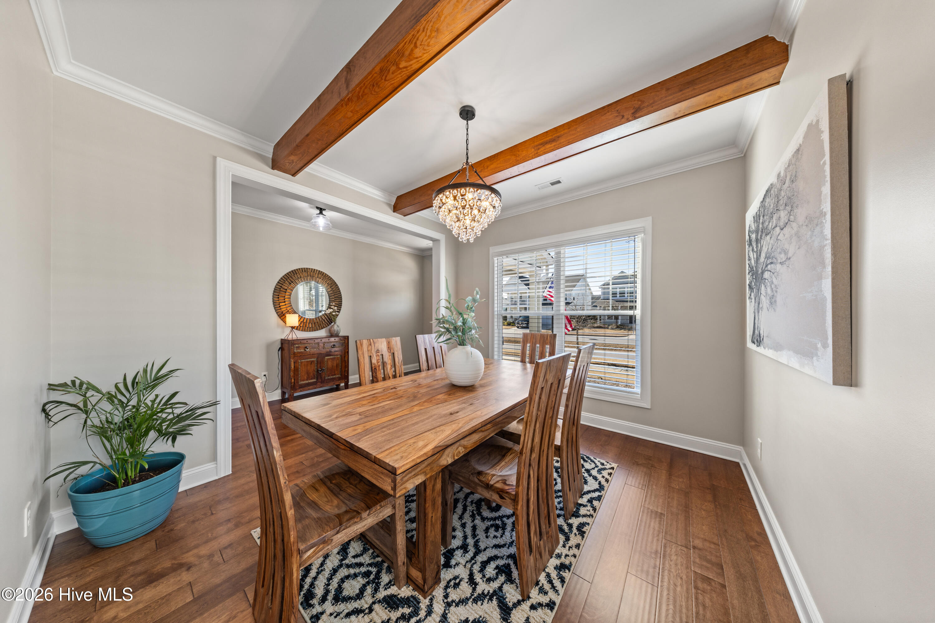 100561487 | Photo 10