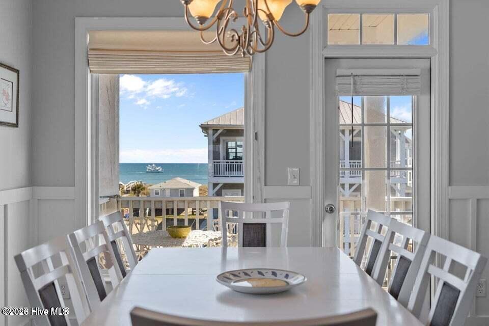 100570467 | Photo 19