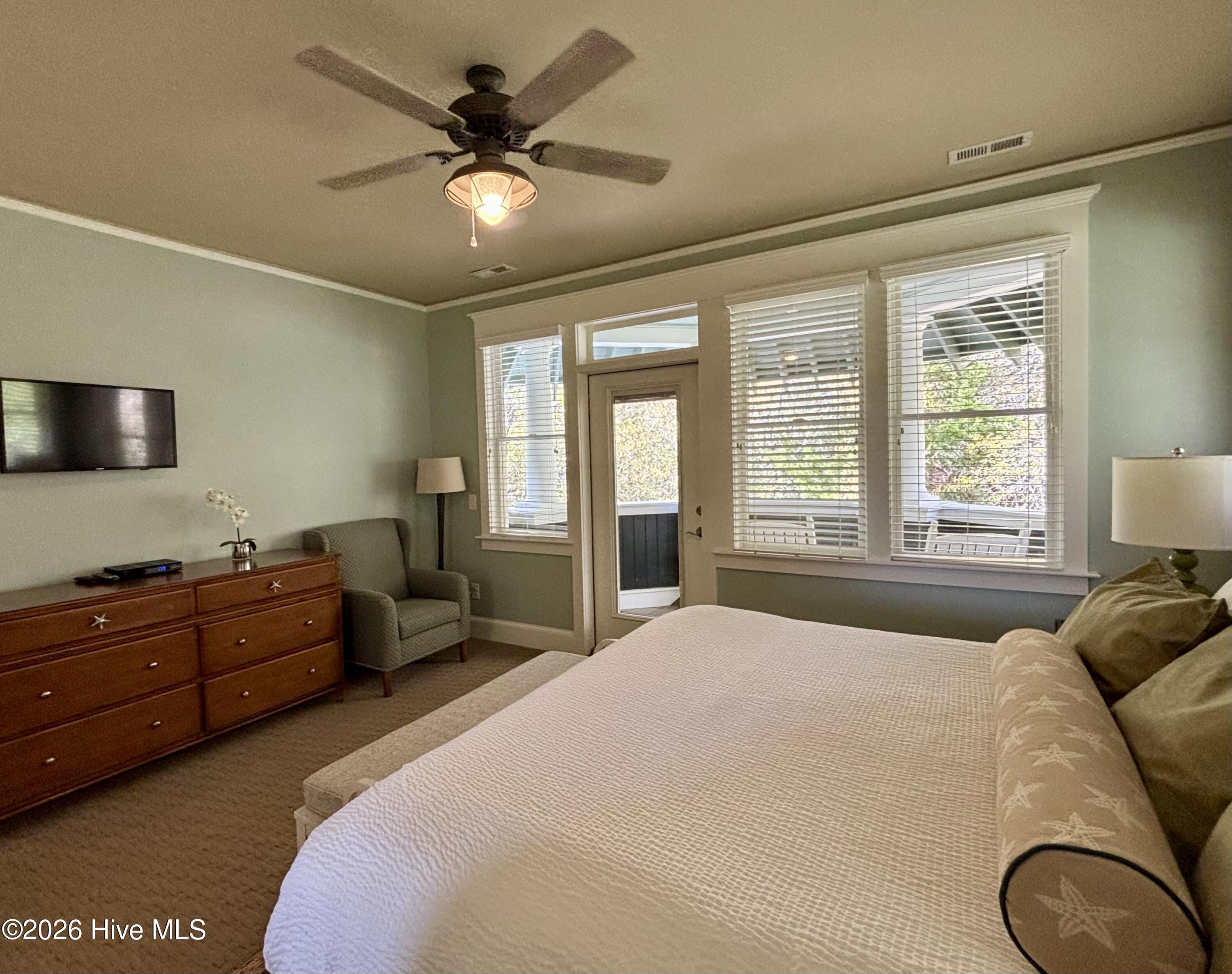 100566073 | Photo 20