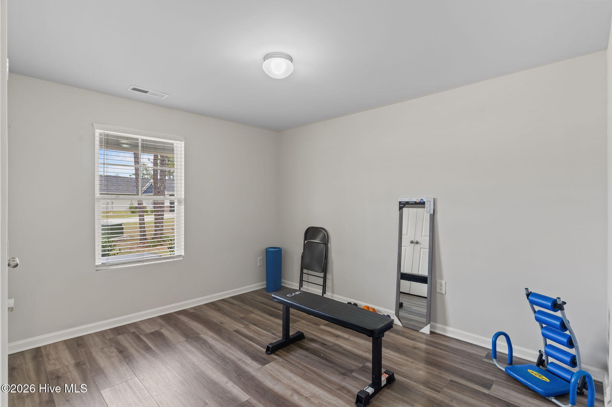 100561212 | Photo 33