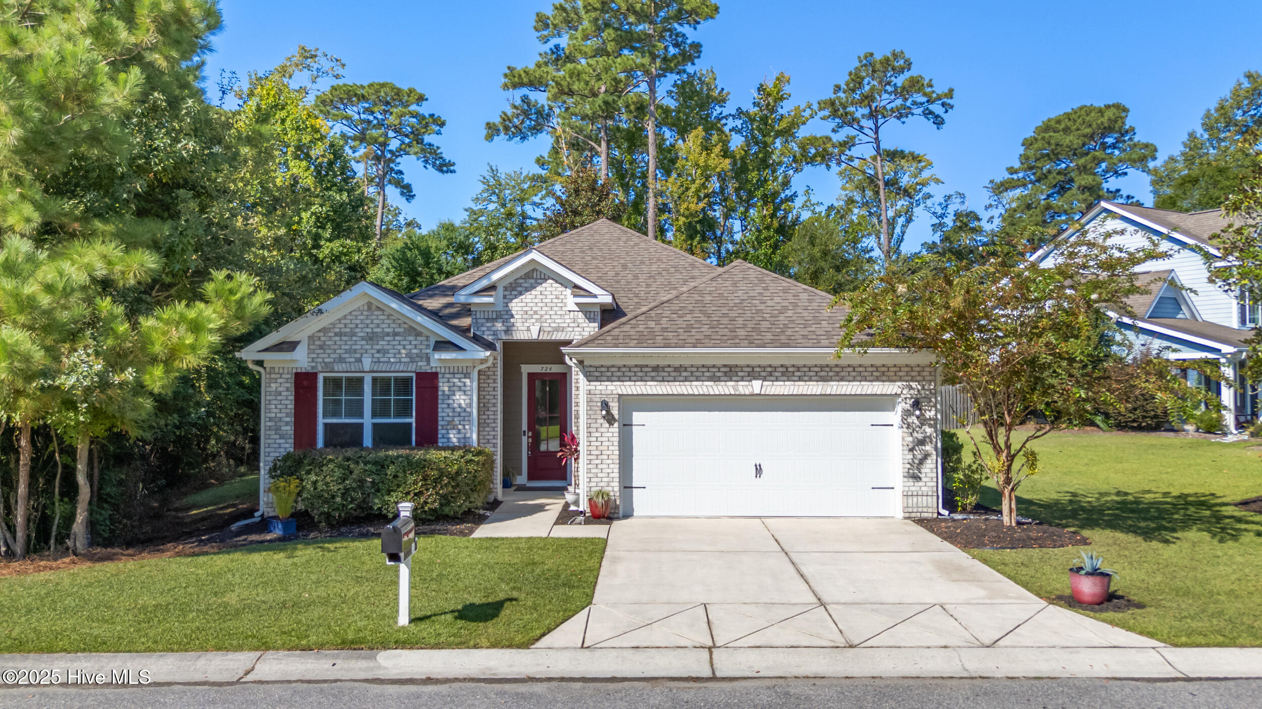 100529345 | Photo 70