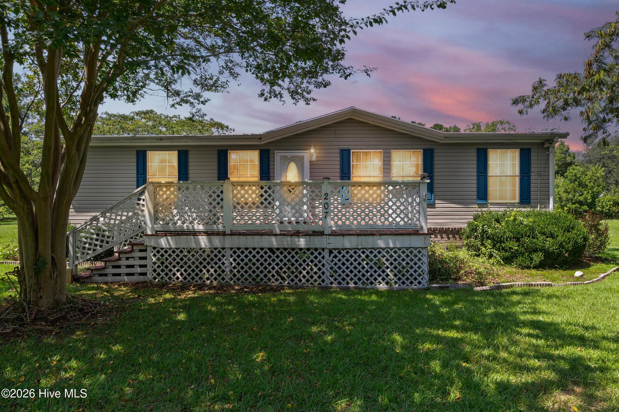1st image of 207 Betty Dr, Burgaw, NC 28425 | MLS# 100597630