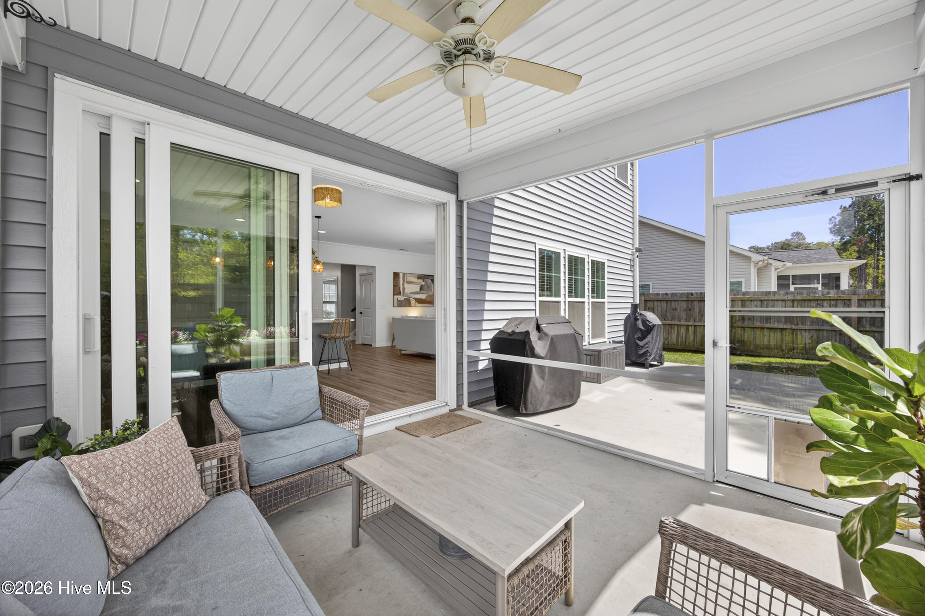 100567368 | Photo 29