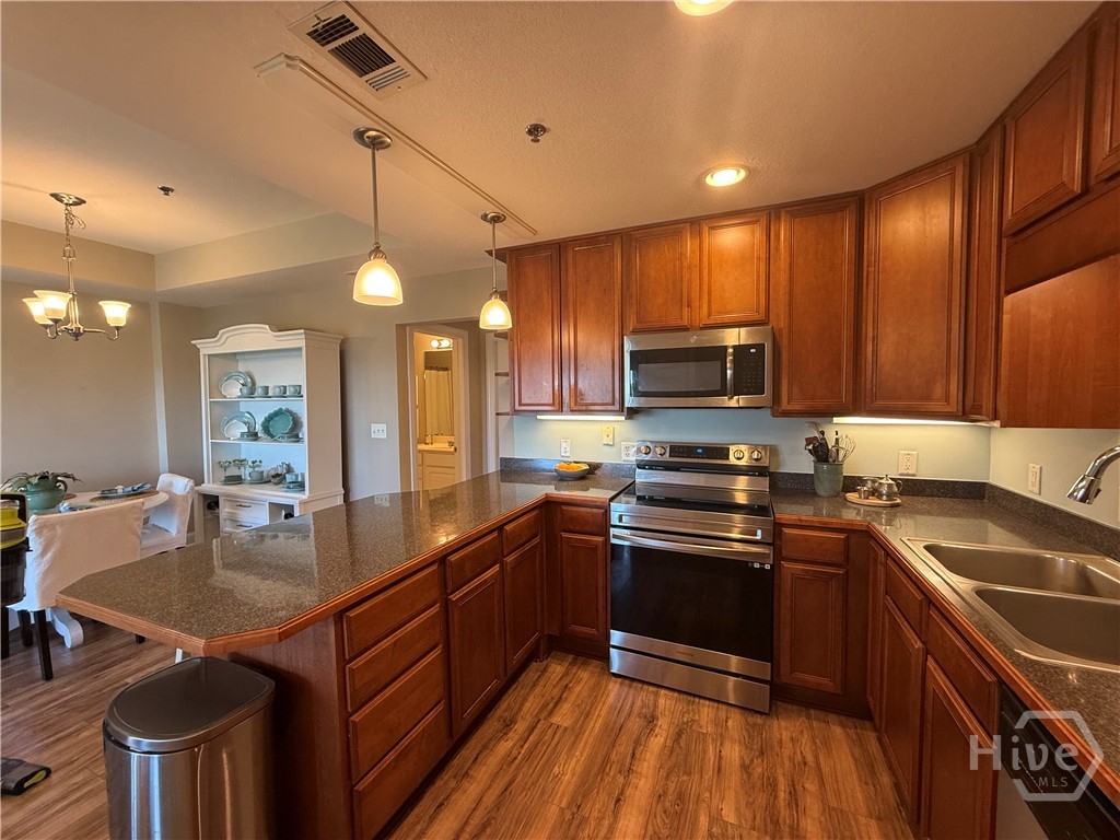Kitchen with to Ceiling Cabinets