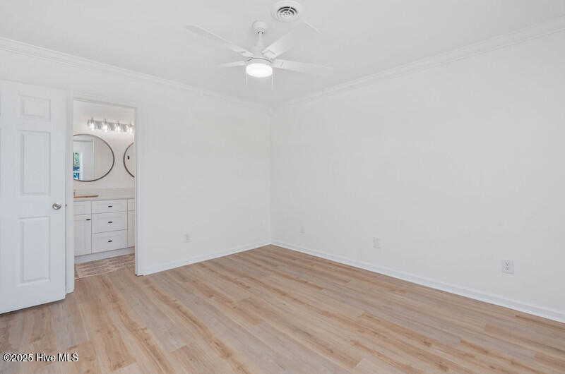 100540120 | Photo 13