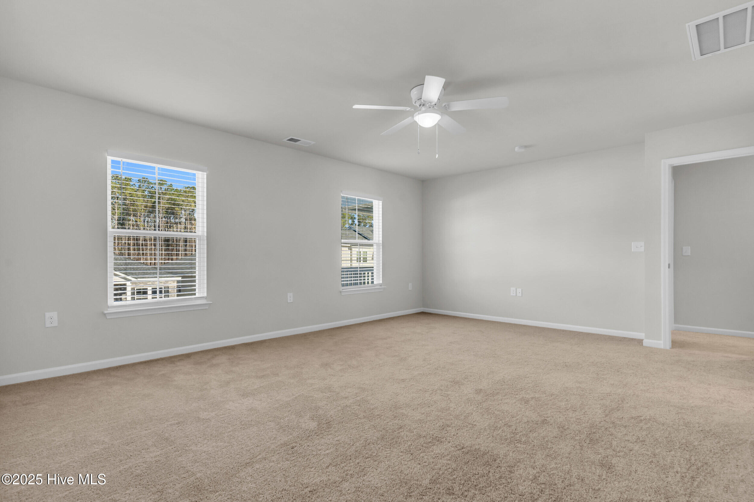 100546291 | Photo 35