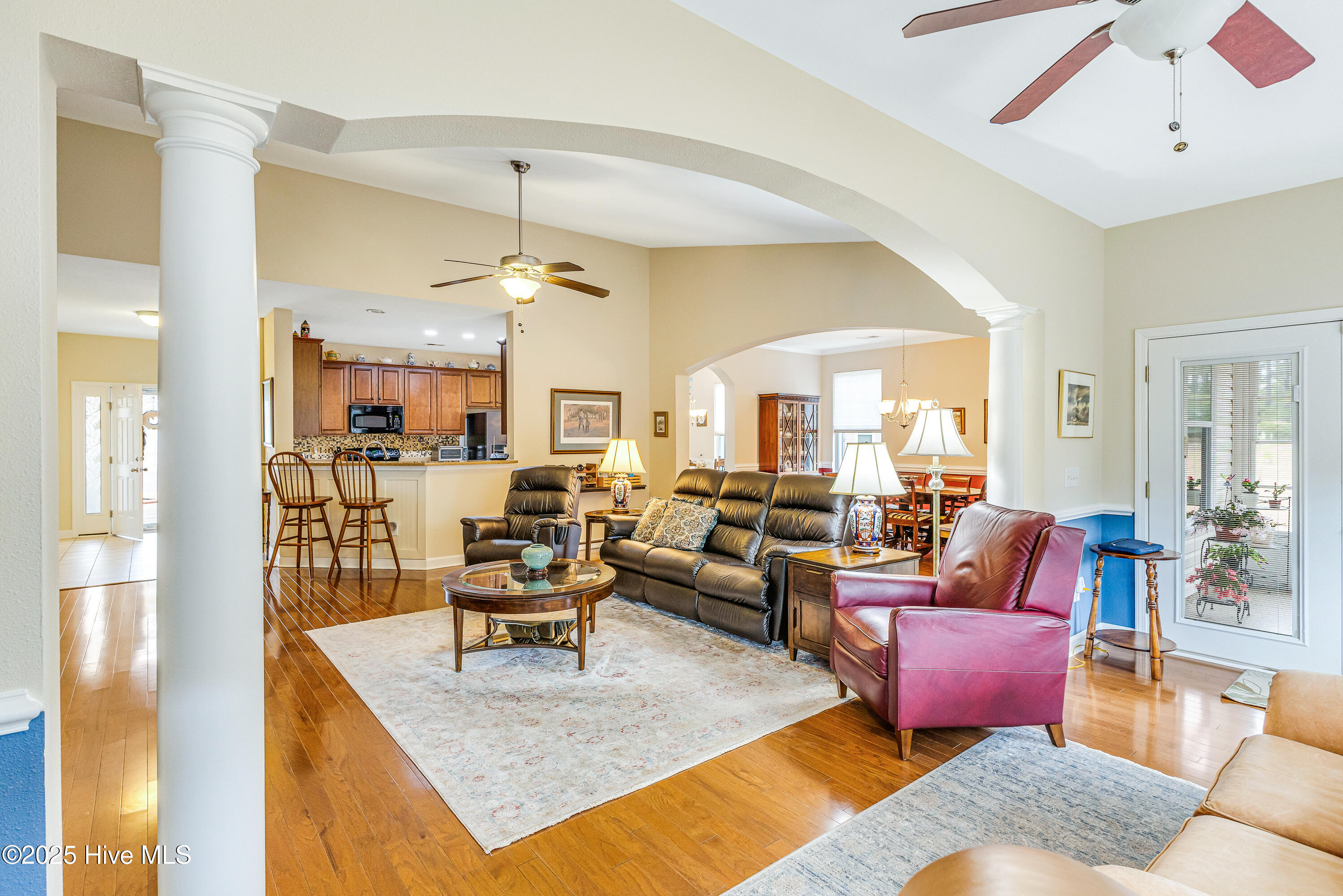 100547221 | Photo 10