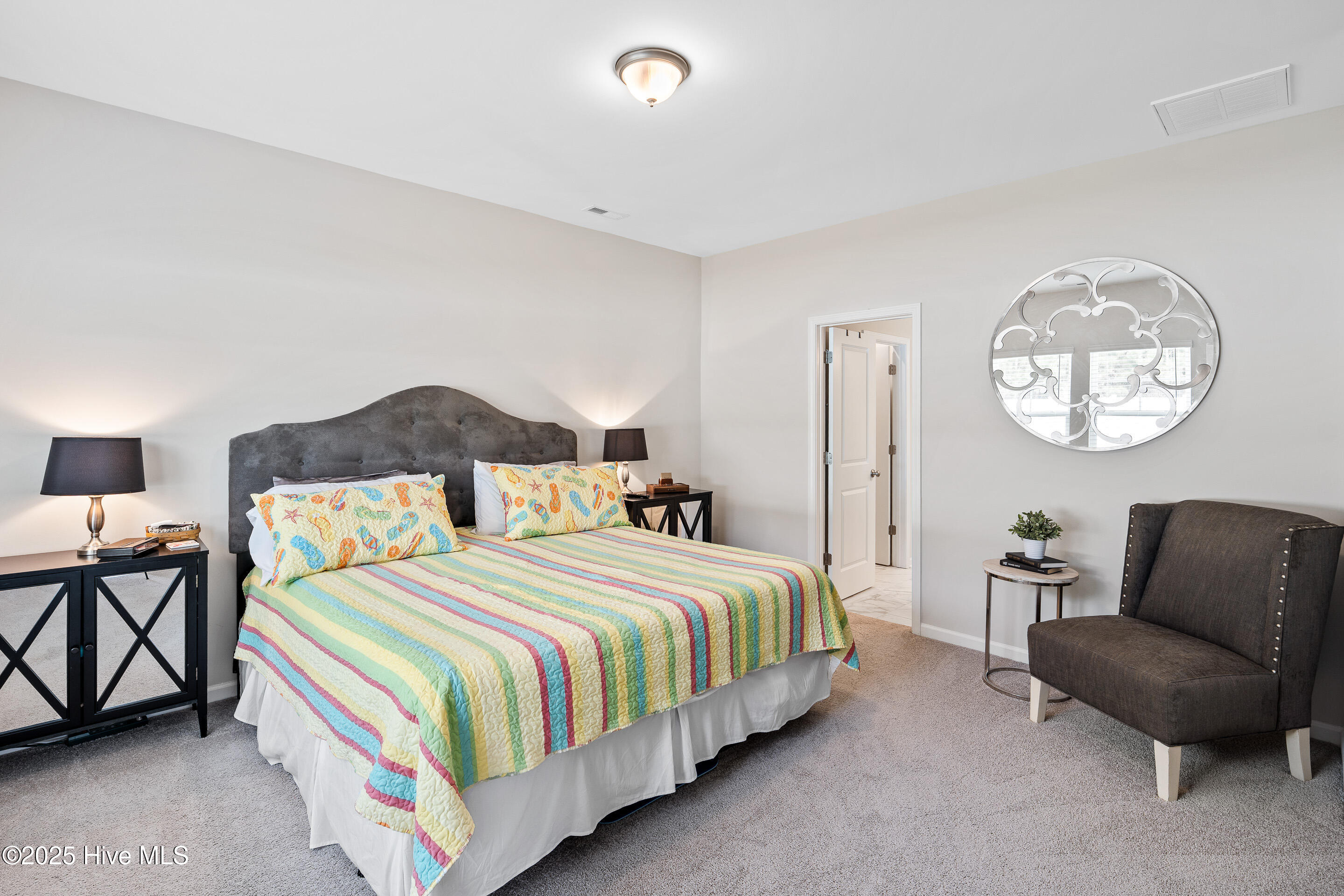 100535535 | Photo 21