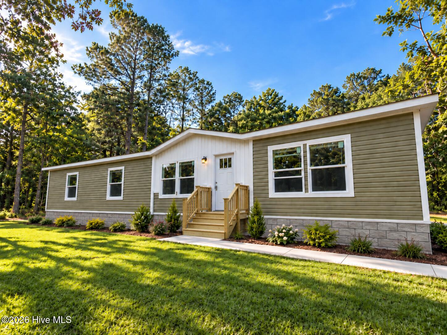Listing photograph for 569 Colonial Landing Road SE, Bolivia, NC 28422