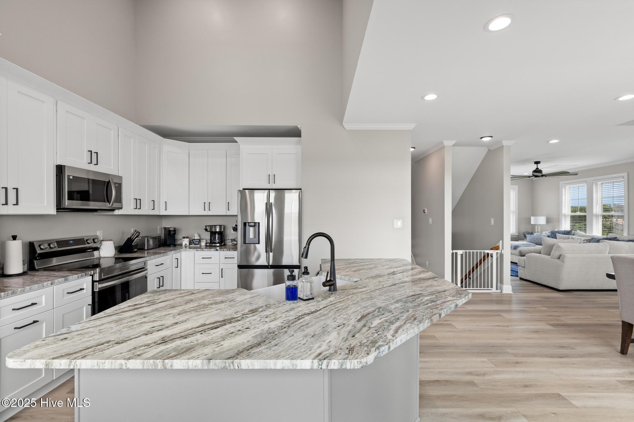 100511238 | Photo 39