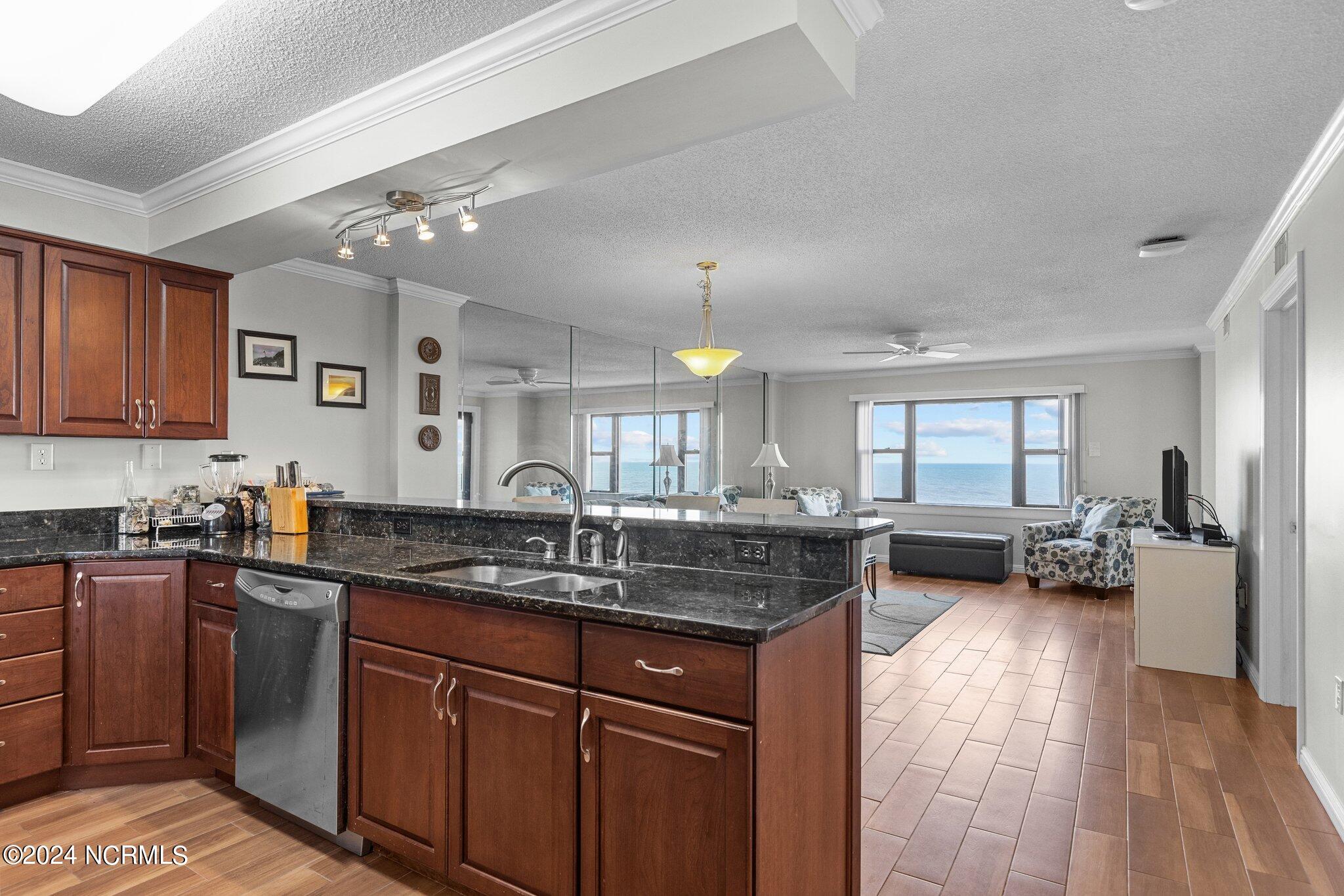 1505 Salter Path Road 304,Indian Beach