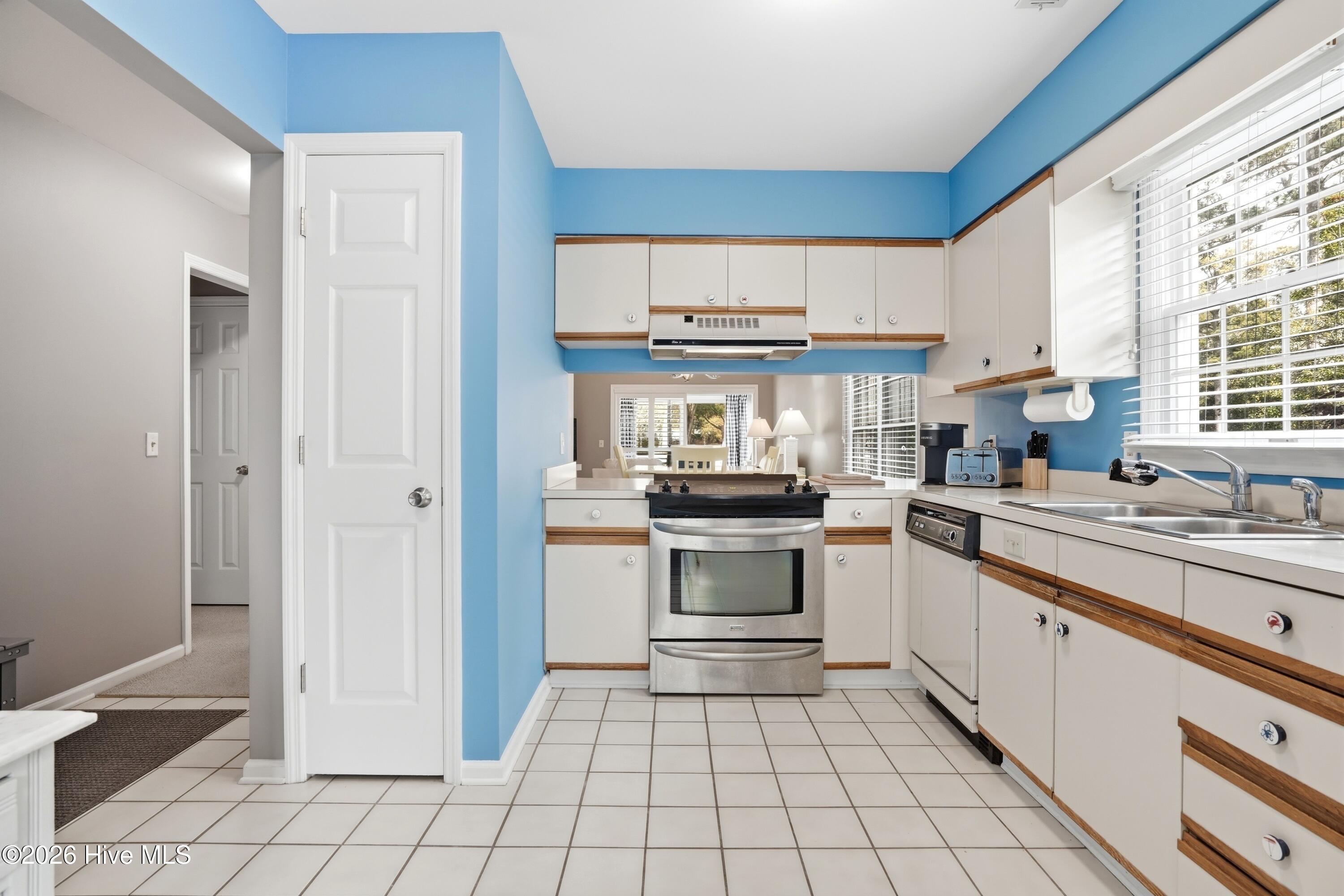 100556629 | Photo 10