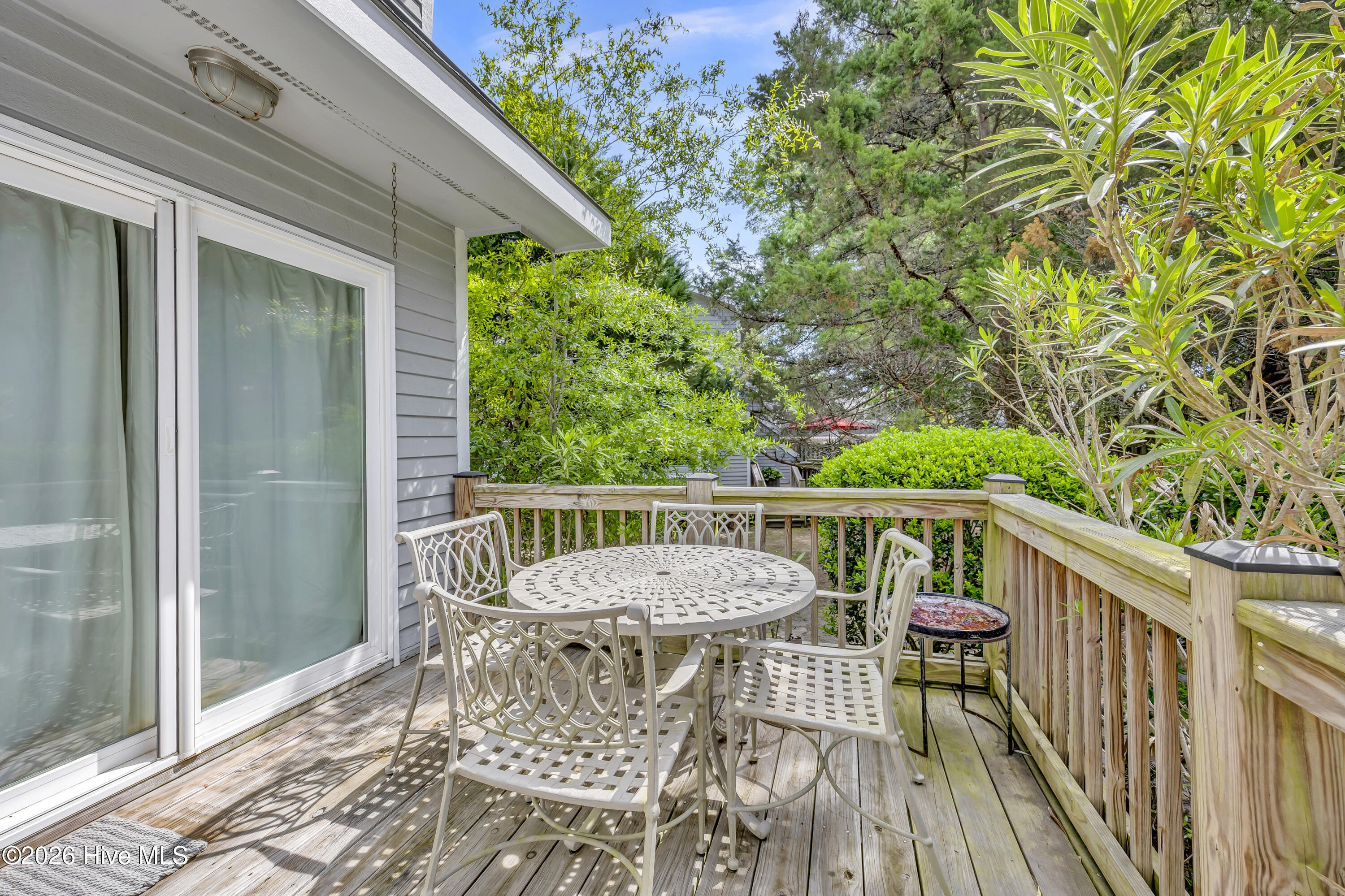 100567252 | Photo 26