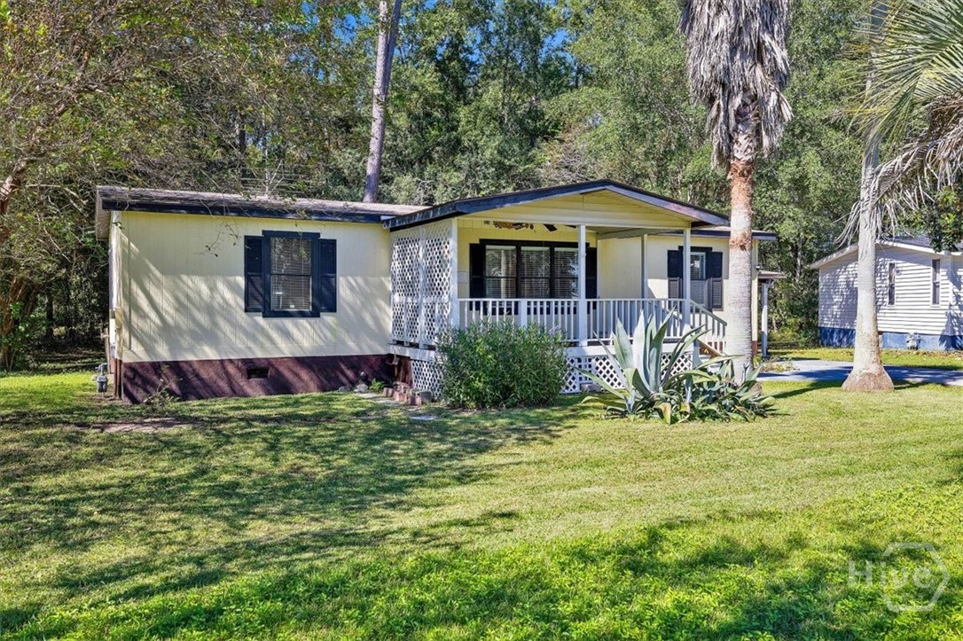 Photo 2 of Single family home for sale at 110 Zipperer Dr, Savannah, GA 31419 | MLS# SA366687 | Listing updated on 2026-10-22