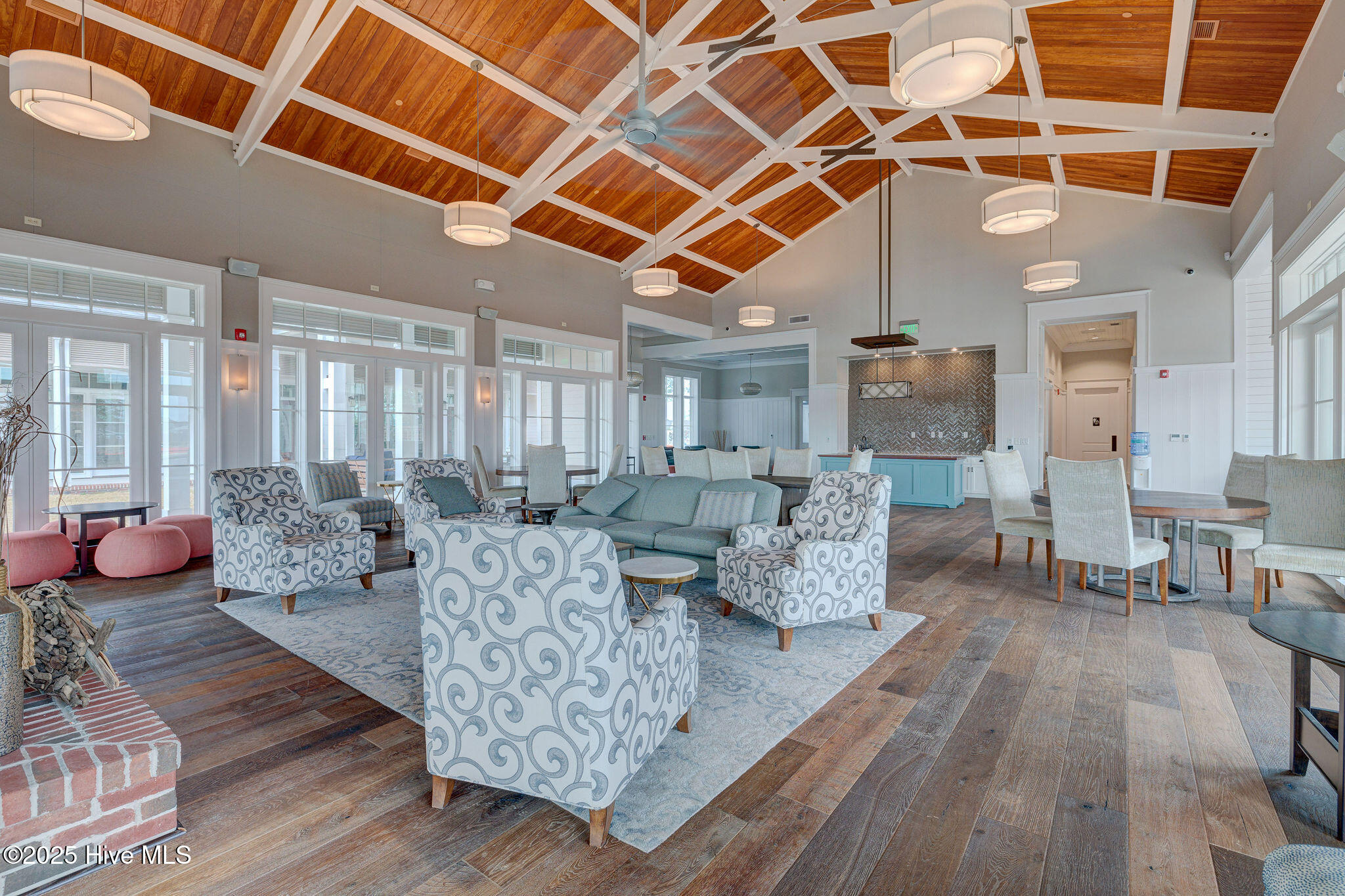 100524366 | Photo 66