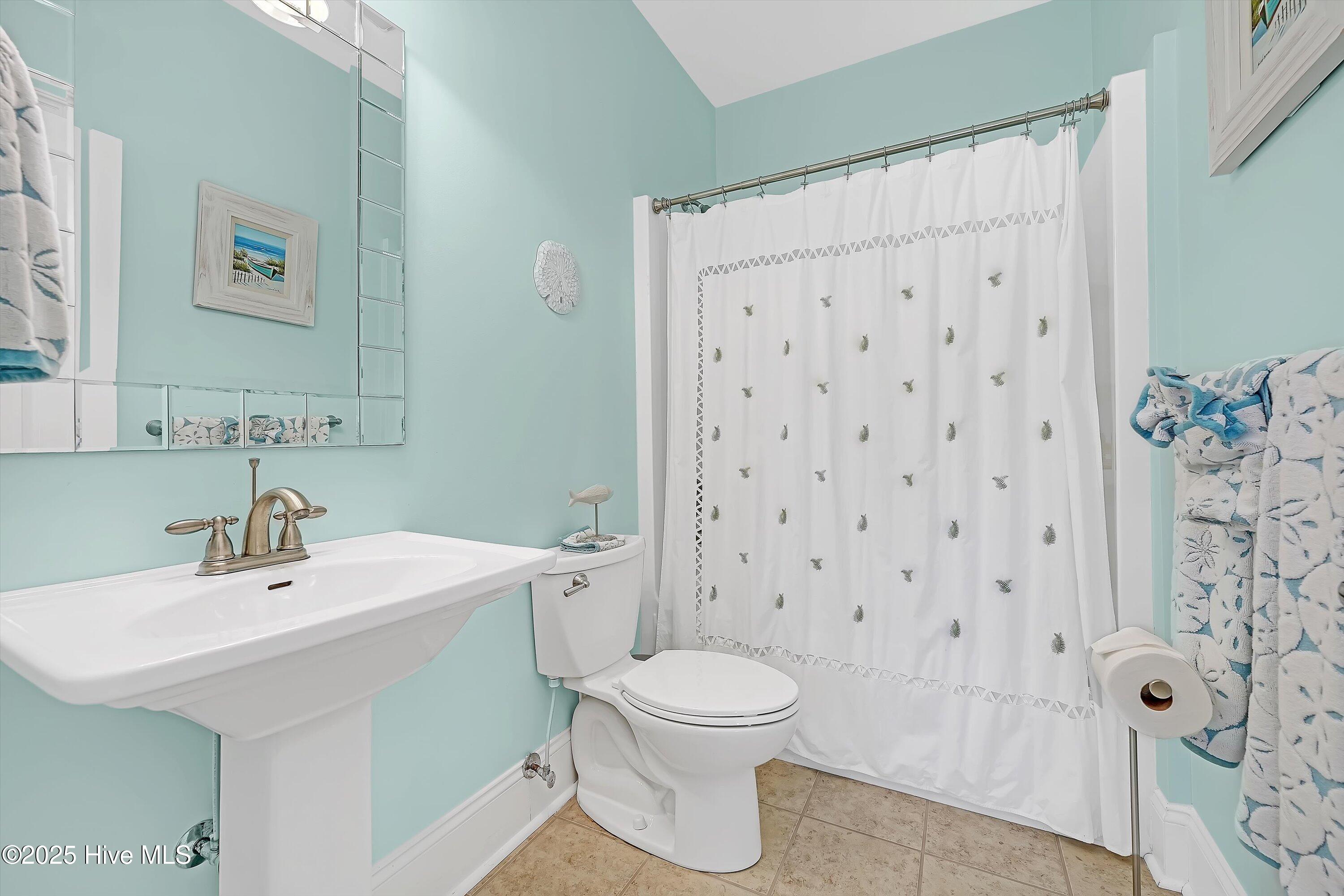 100526883 | Photo 10