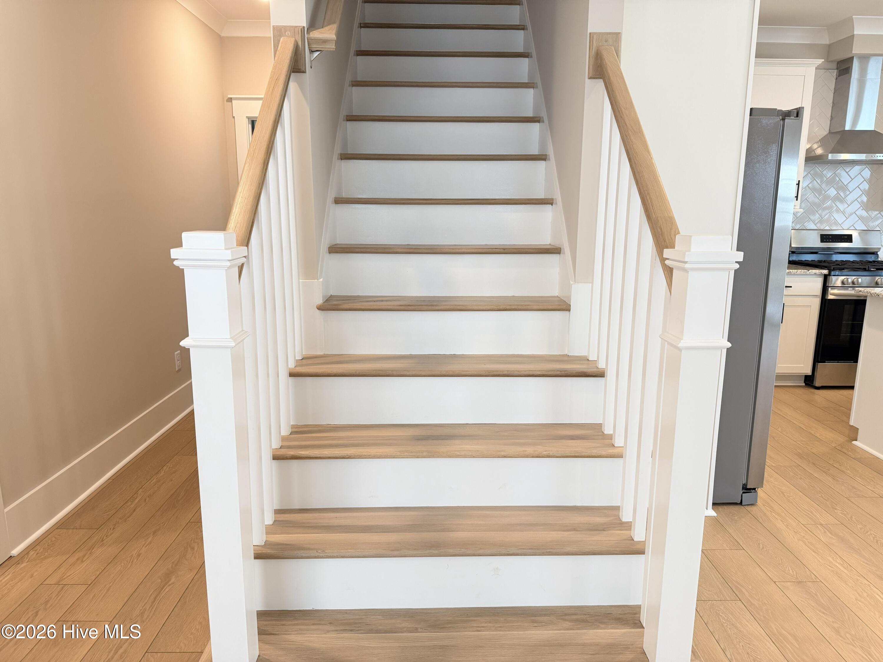 100553977 | Photo 21