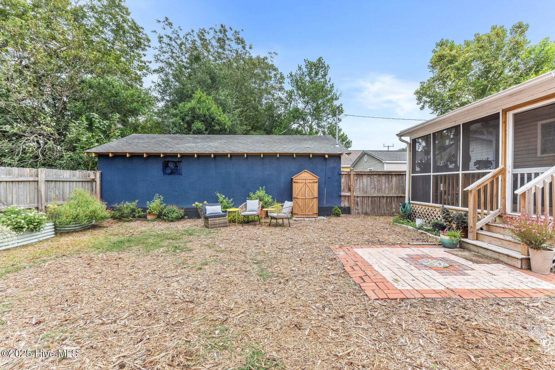 100528980 | Photo 21